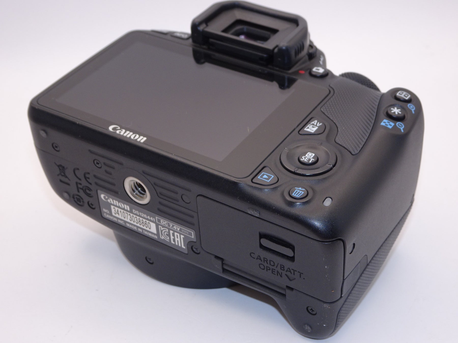 【外観特上級】Canon デジタル一眼レフカメラ EOS Kiss X7 ダブルズームキット EF-S18-55mm/EF-S55-250mm付属 KISSX7-WKIT