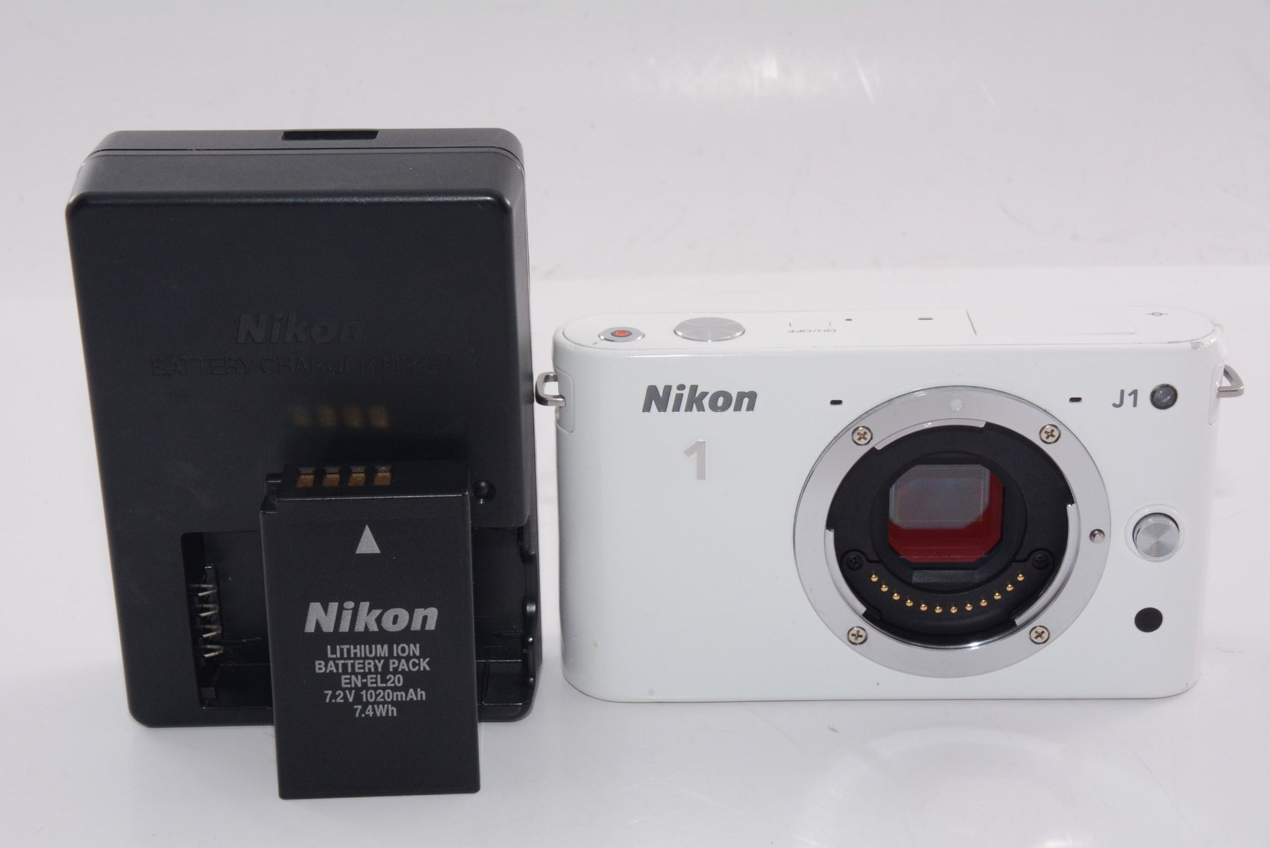 【外観並級】Nikon ニコン ミラーレス一眼カメラ Nikon 1 J1 ボディ ホワイト
