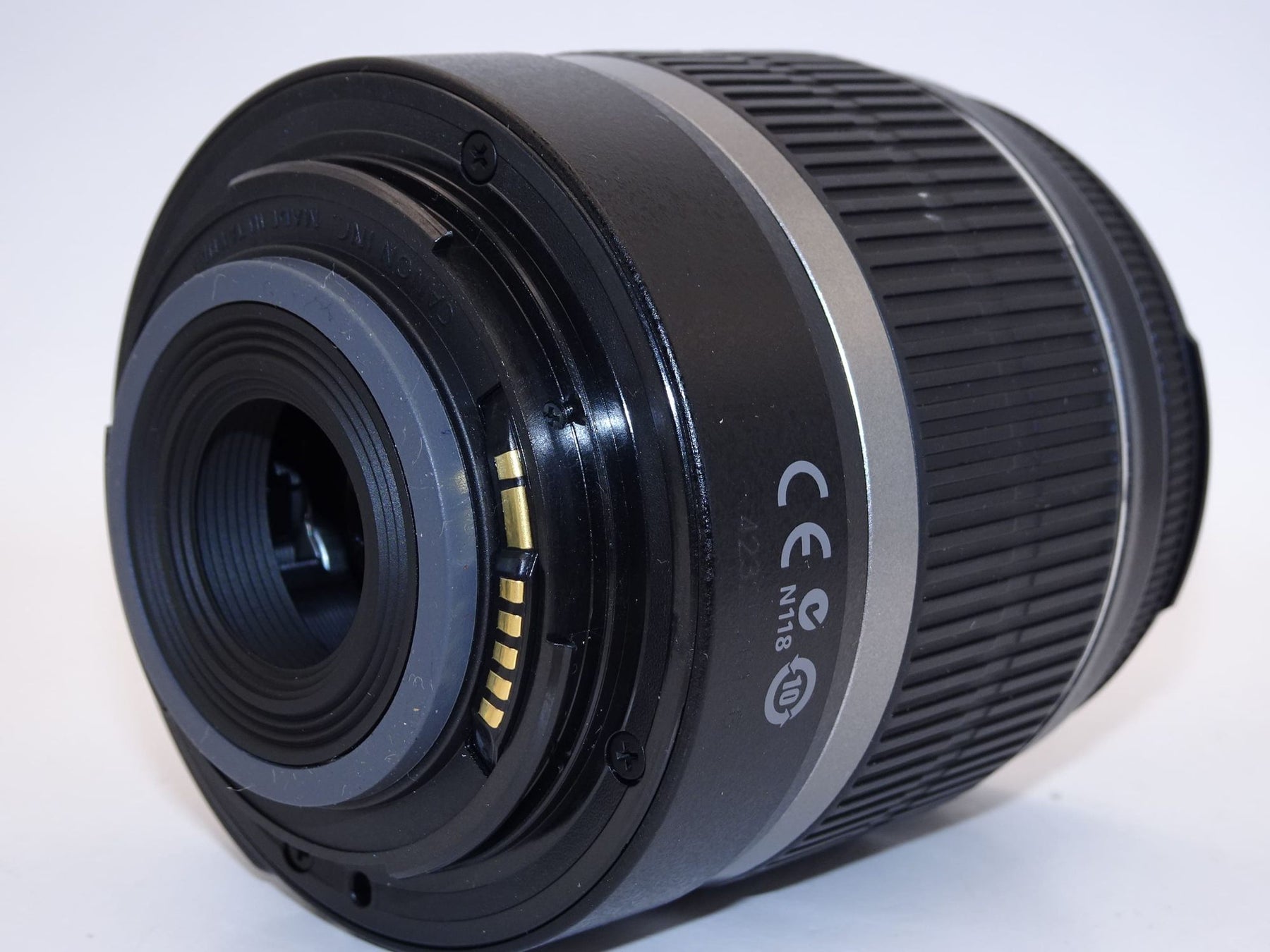 【外観特上級】Canon 標準ズームレンズ EF-S18-55mm F3.5-5.6 IS