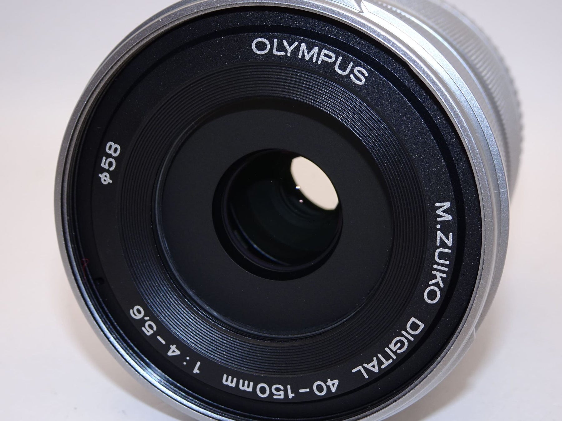【外観特上級】OLYMPUS M.ZUIKO DIGITAL ED 40-150mm F4.0-5.6 R シルバー