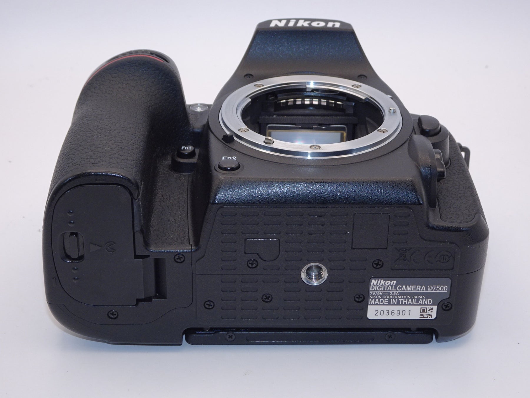 【外観並級】Nikon デジタル一眼レフカメラ D7500 ボディ ブラック