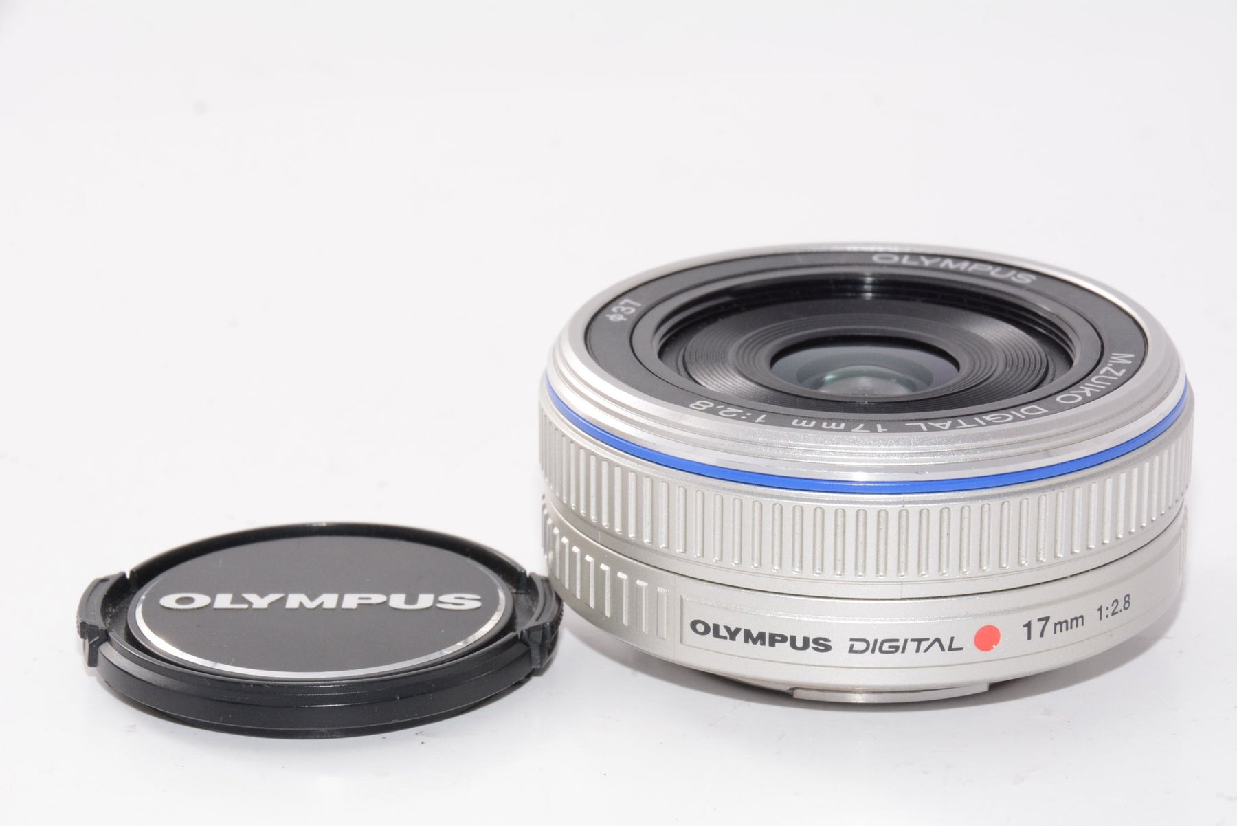 【外観特上級】OLYMPUS パンケーキレンズ M.ZUIKO DIGITAL 17mm F2.8 シルバー