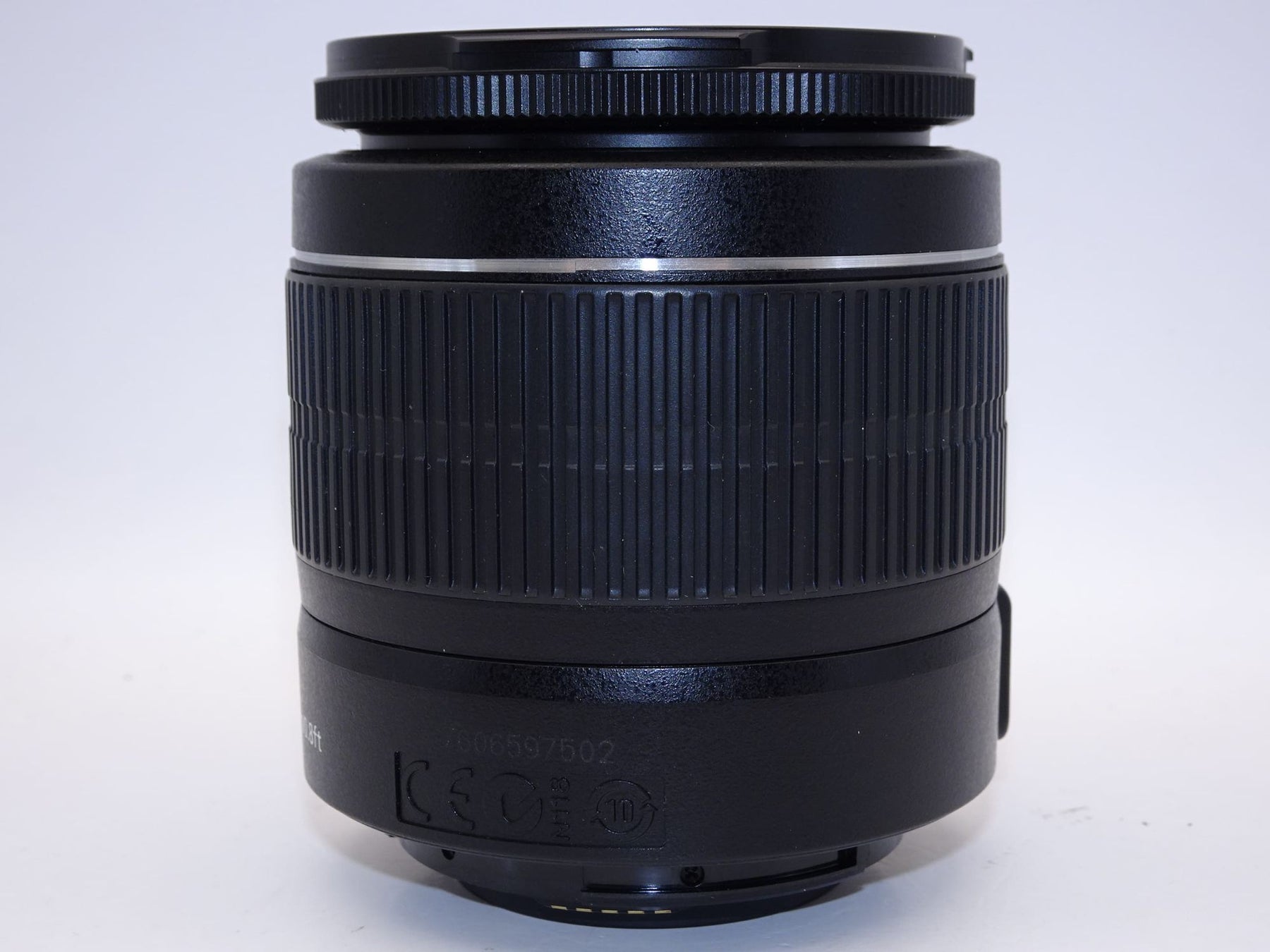 【外観特上級】Canon 標準ズームレンズ EF-S18-55mm F3.5-.5.6 IS II