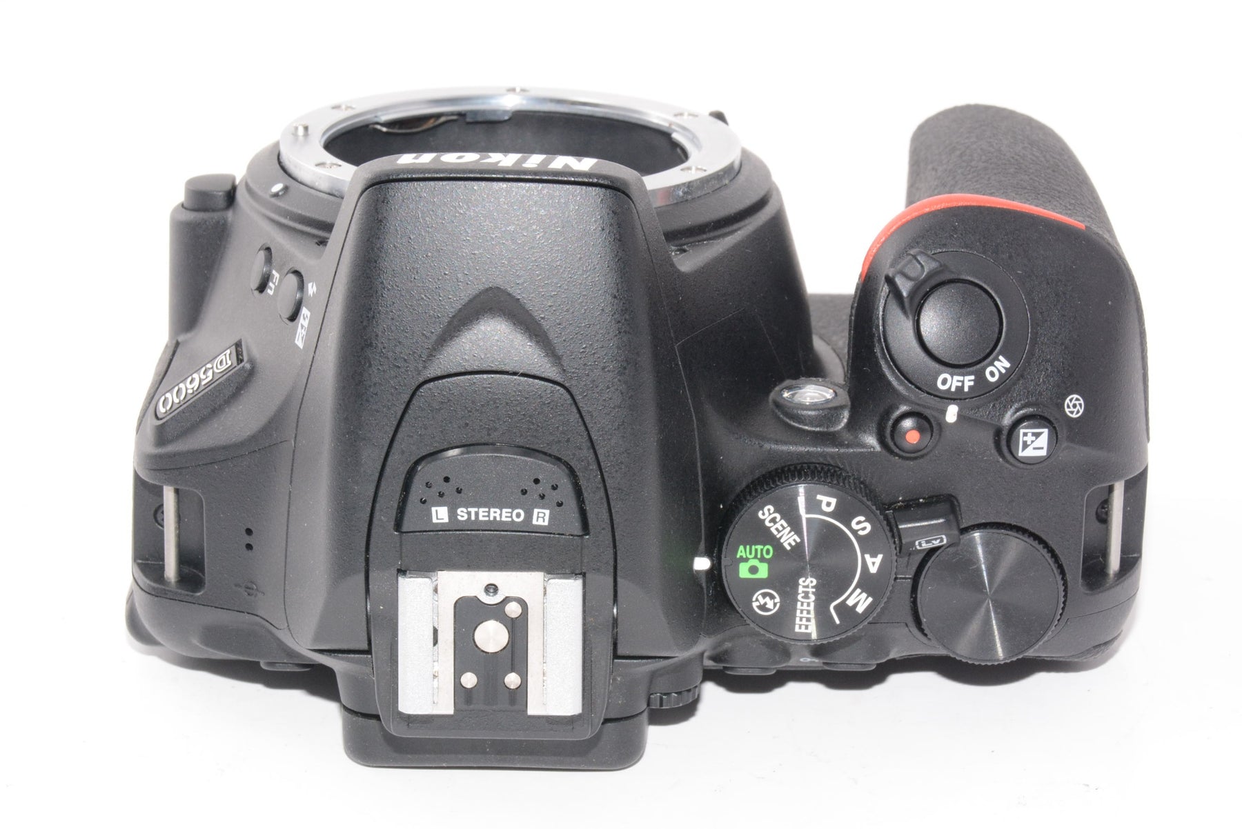 【外観特上級】Nikon デジタル一眼レフカメラ D5600 ボディ
