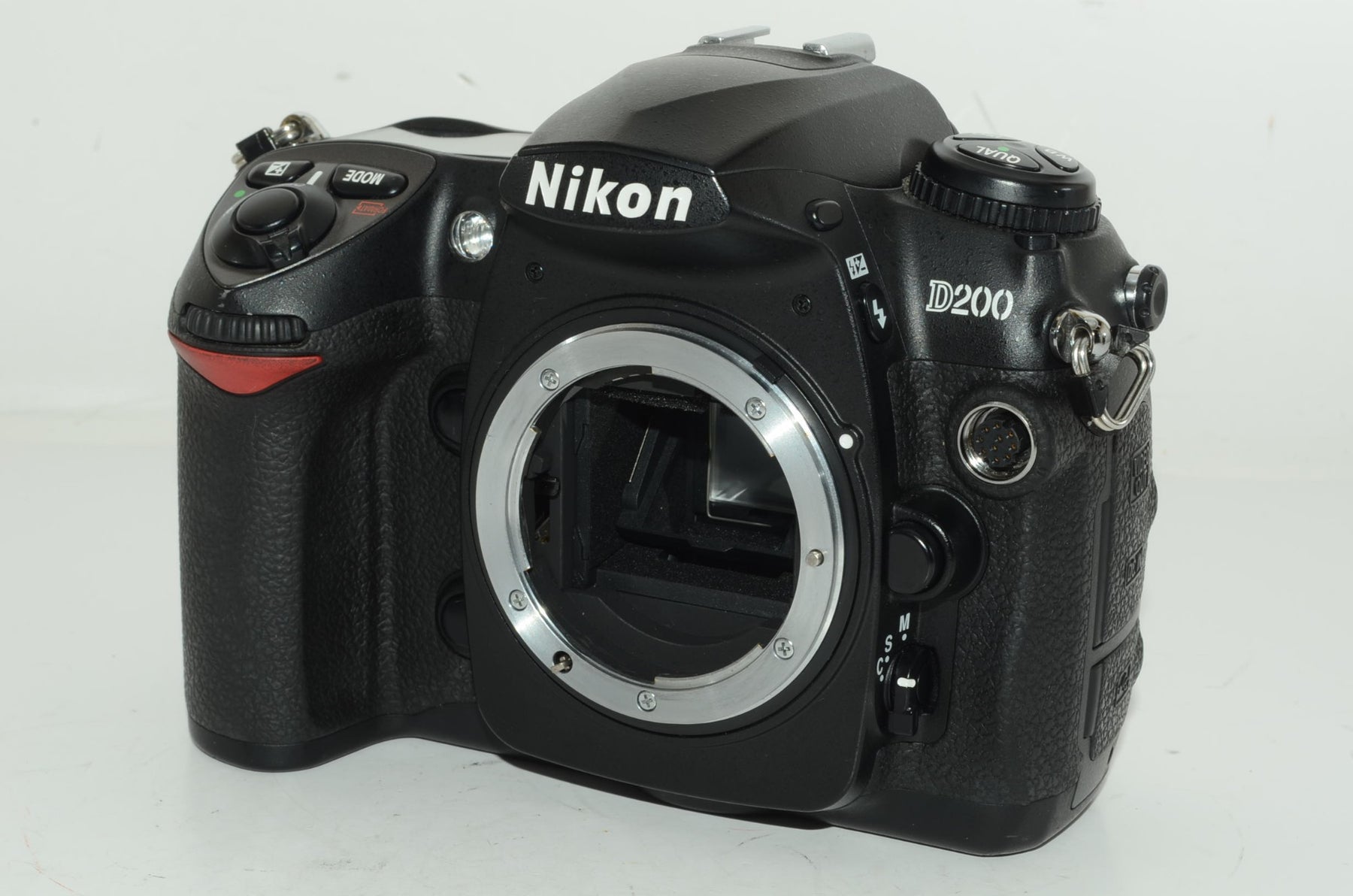【外観特上級】Nikon デジタル一眼レフカメラ D200 ボディ