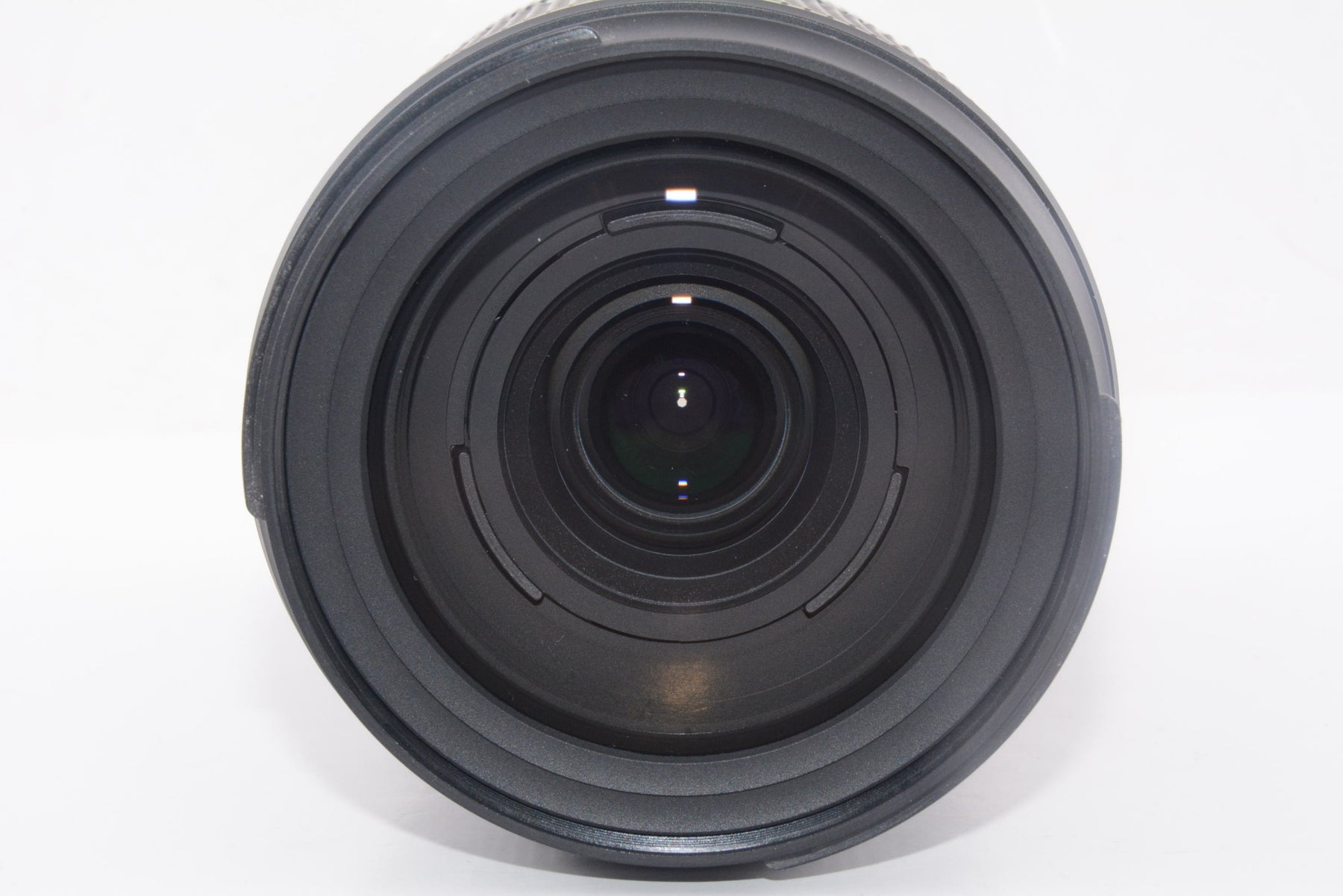 【外観並級】タムロン TAMRON 18-300mmF3.5-6.3DiⅢ-A VC VXD ソニーEマウント用【B061S】