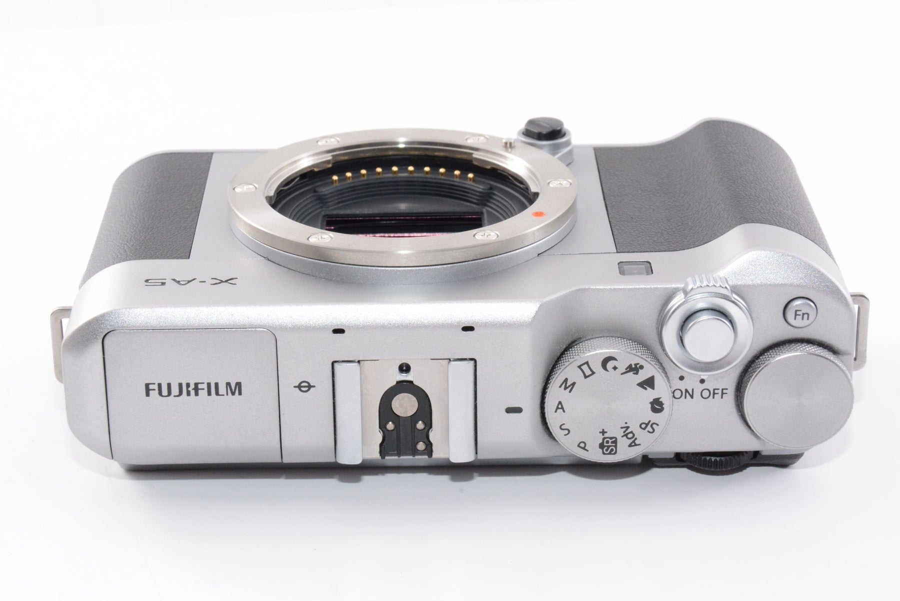 【外観特上級】FUJIFILM ミラーレス一眼 X-A5シルバー X-A5-S