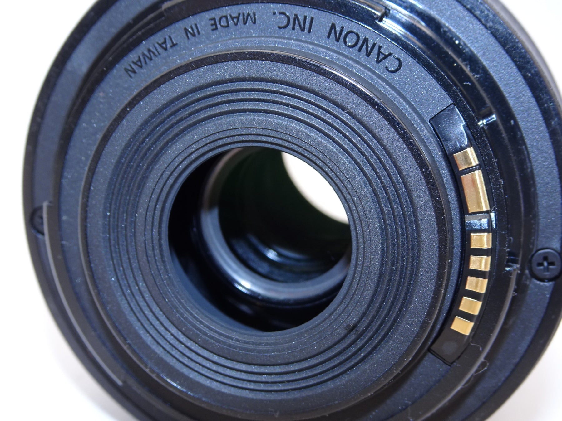 【外観特上級】Canon 標準ズームレンズ EF-S18-55mm F3.5-5.6 IS STM