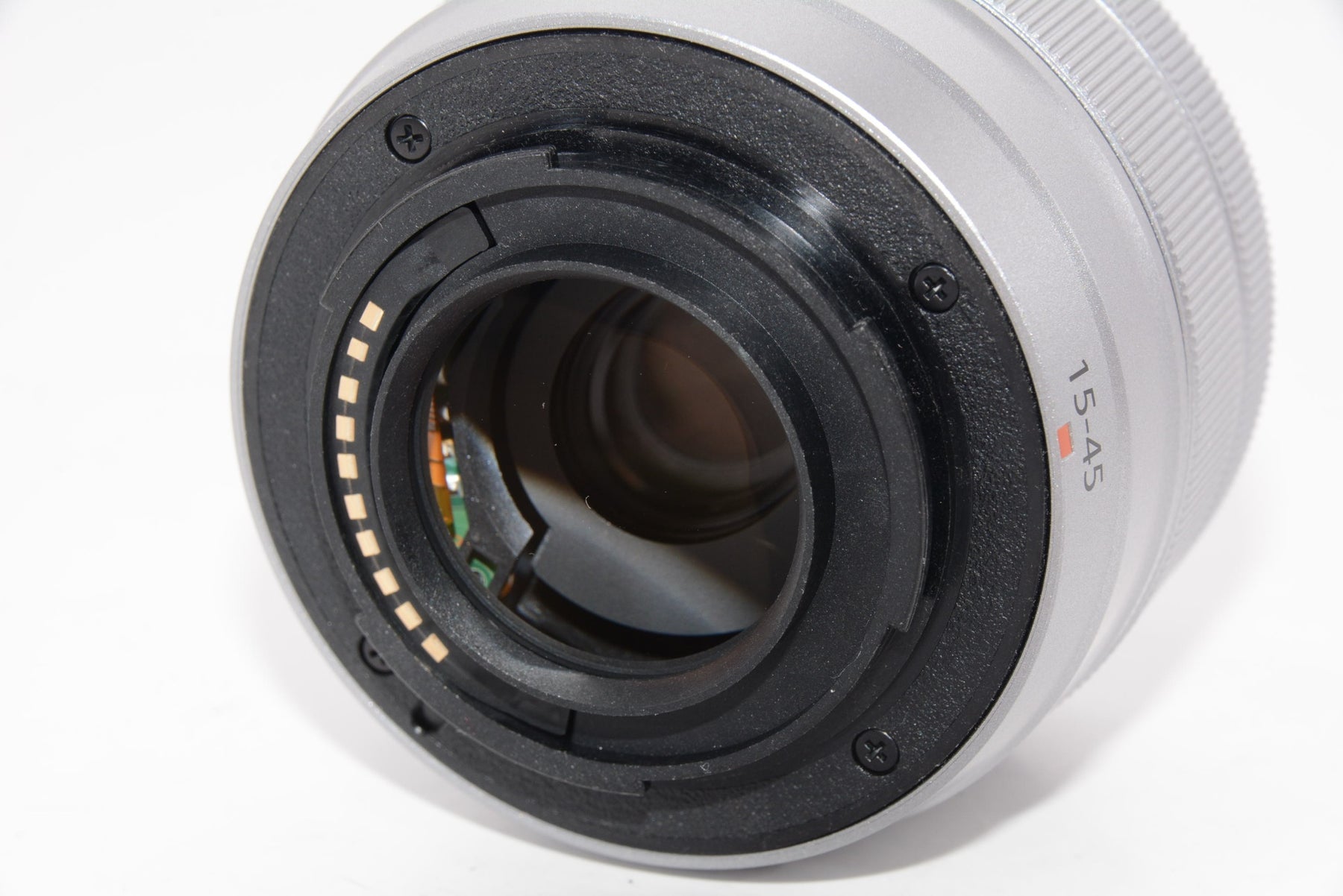 【外観特上級】FUJIFILM ミラーレス一眼カメラ X-A5レンズキット シルバー X-A5LK-S
