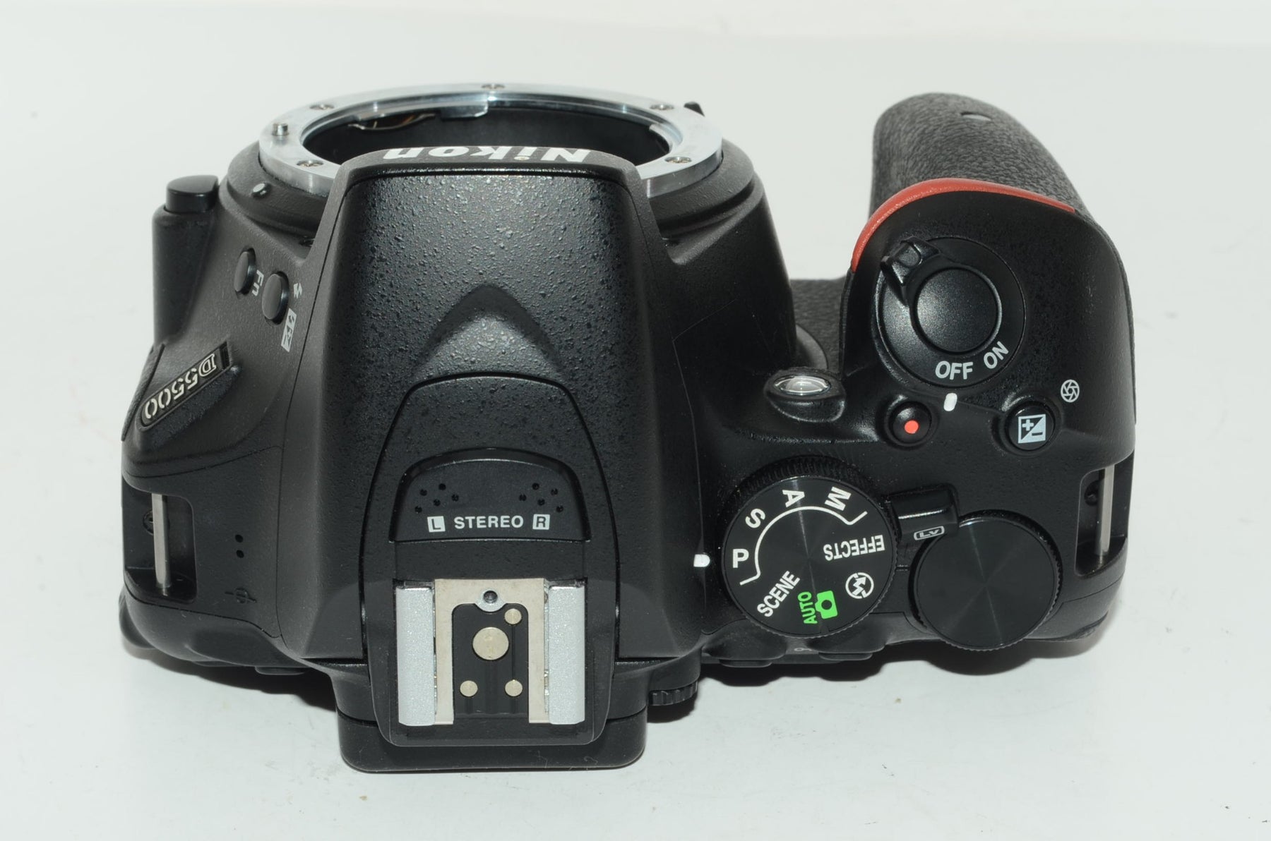 【外観特上級】Nikon デジタル一眼レフカメラ D5500 ボディー ブラック D5500BK