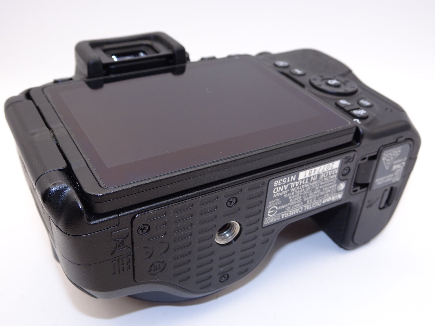 【外観特上級】Nikon D5600 AF-P 18-55 VR レンズキット D5600LKBK
