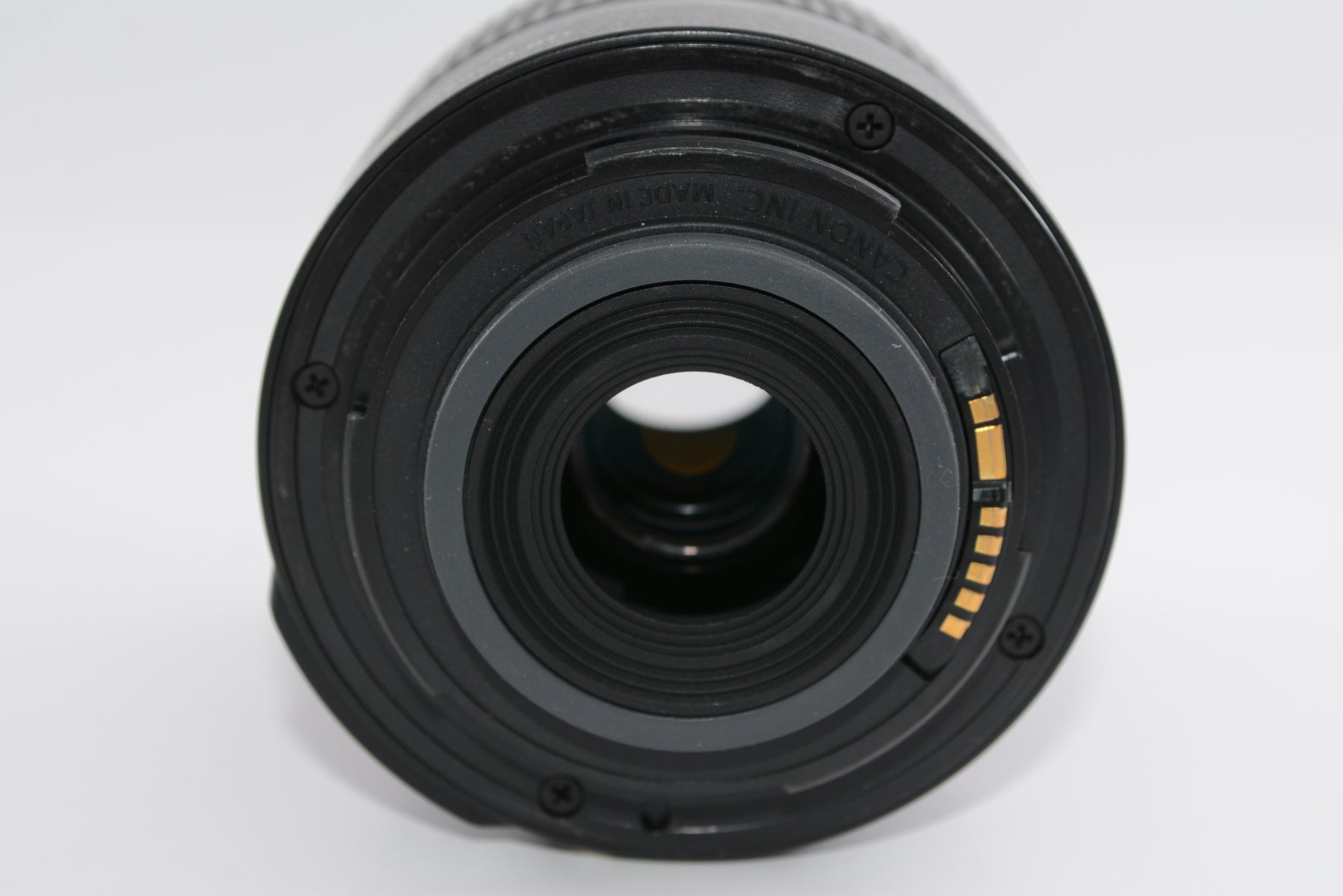 【外観特上級】Canon 標準ズームレンズ EF-S18-55mm F3.5-5.6 IS
