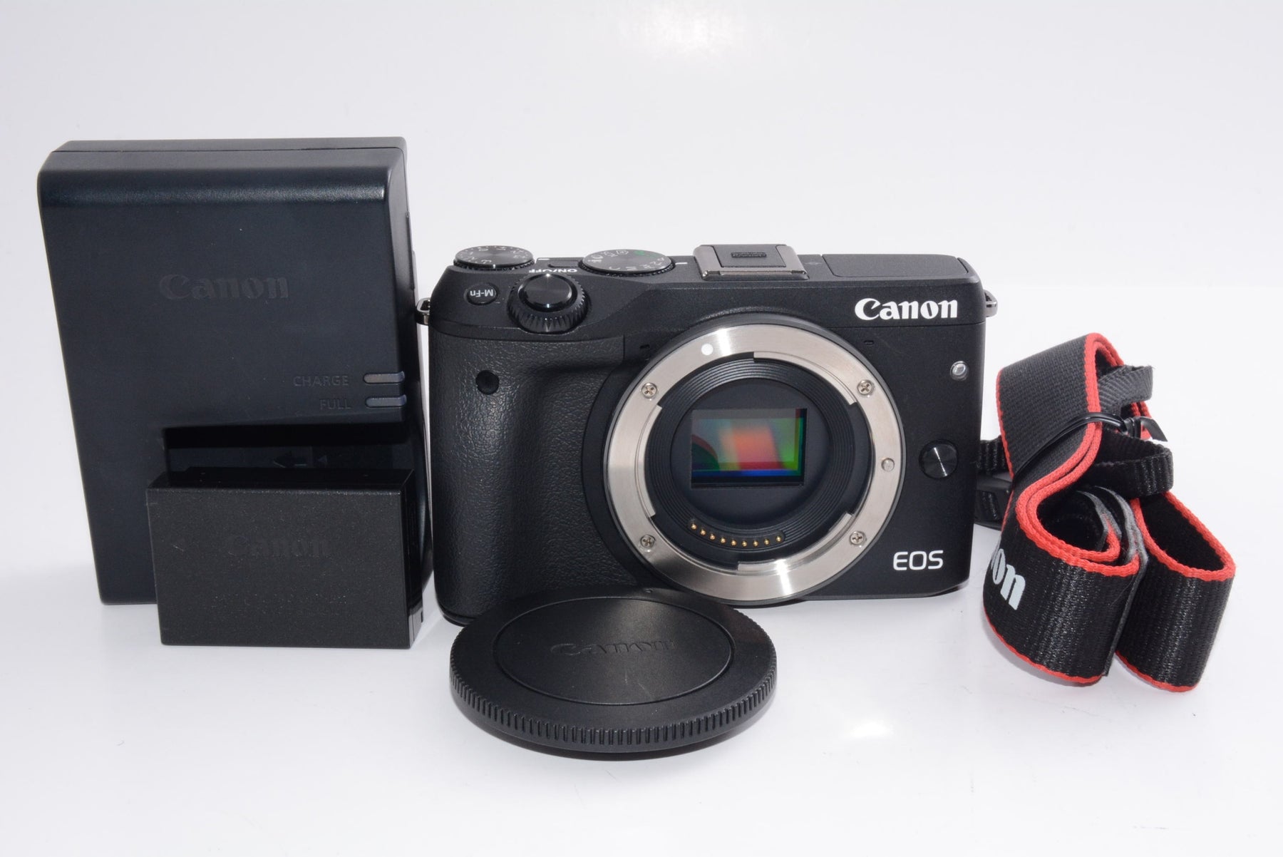 【外観特上級】Canon ミラーレス一眼カメラ EOS M3 ボディ(ブラック) EOSM3BK-BODY