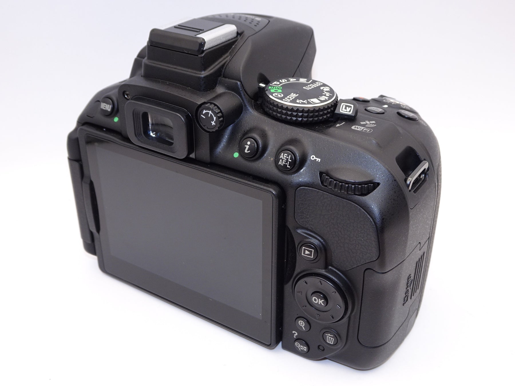 【外観特上級】Nikon デジタル一眼レフカメラ D5300 18-55mm VR II レンズキット ブラック