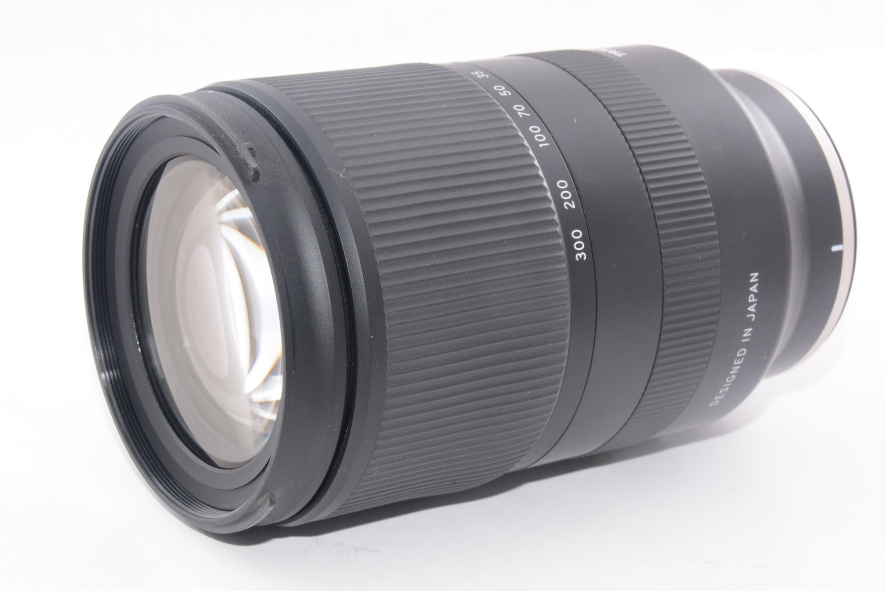 【外観並級】タムロン TAMRON 18-300mmF3.5-6.3DiⅢ-A VC VXD ソニーEマウント用【B061S】