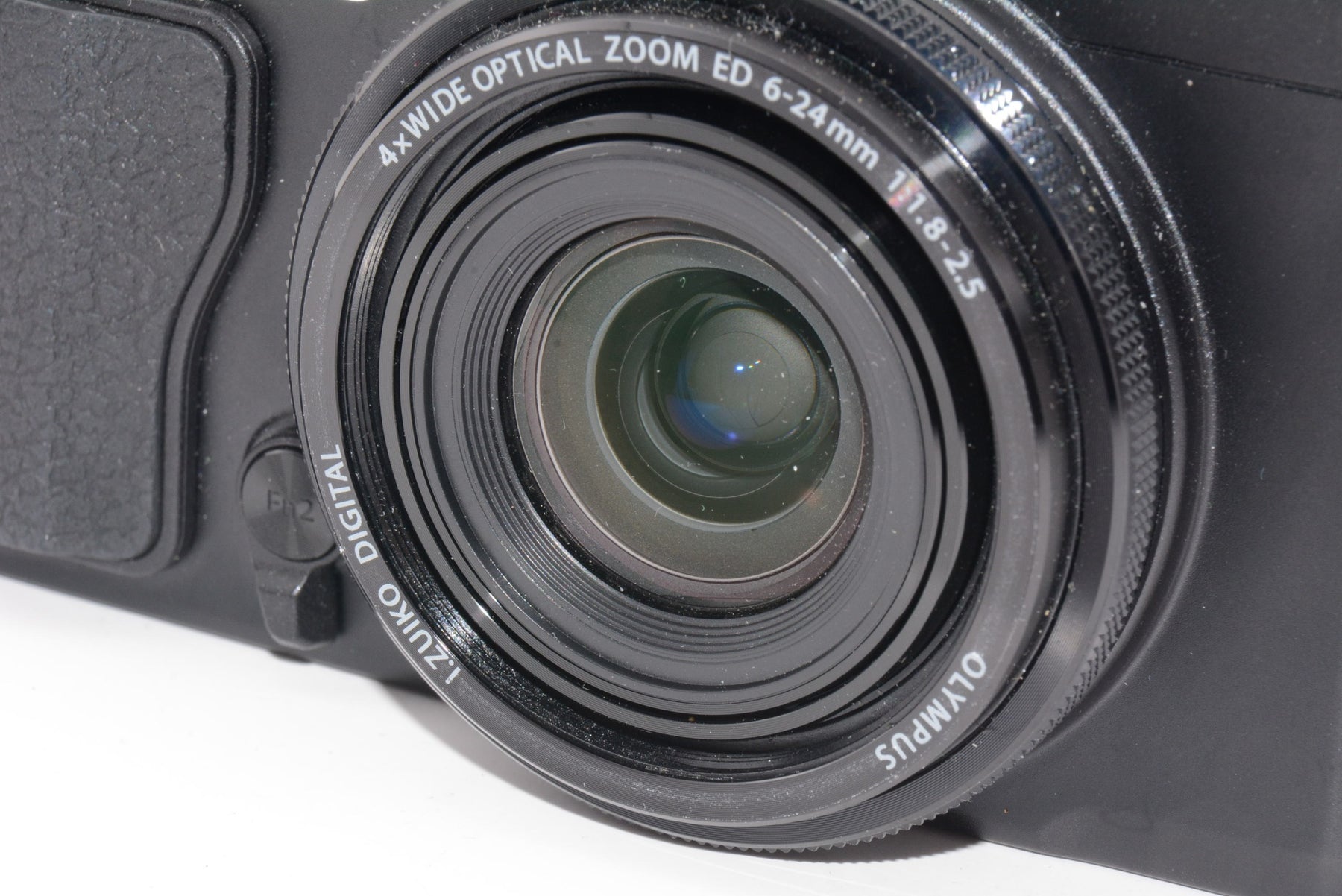 【外観特上級】OLYMPUS デジタルカメラ STYLUS XZ-2 1200万画素 裏面照射型CMOS F1.8-2.5レンズ ブラック XZ-2 BLK