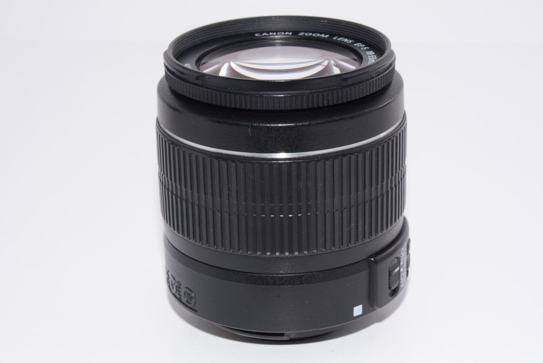 【外観特上級】Canon 標準ズームレンズ EF-S18-55mm F3.5-.5.6 IS II