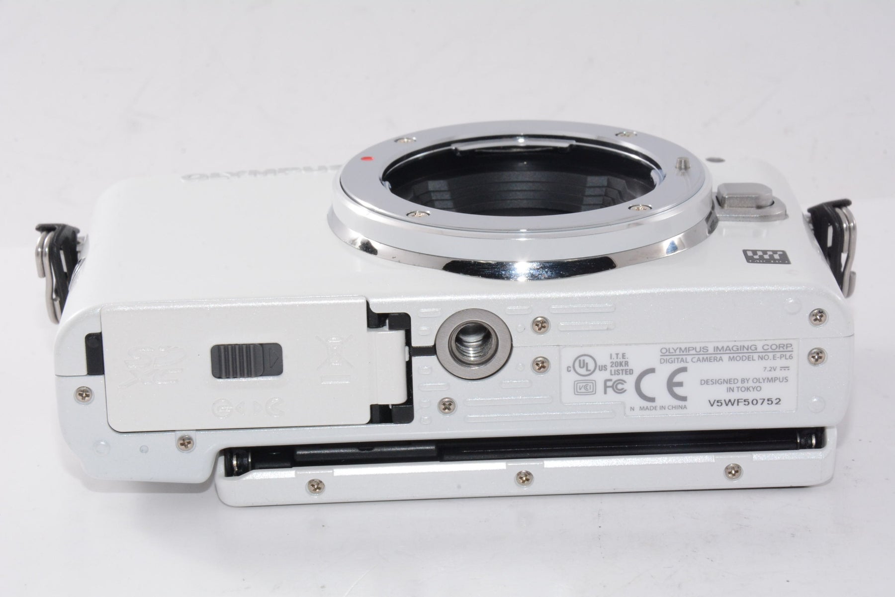 【外観並級】OLYMPUS ミラーレス一眼 PEN Lite E-PL6 ボディ ホワイト E-PL6 BODY WHT