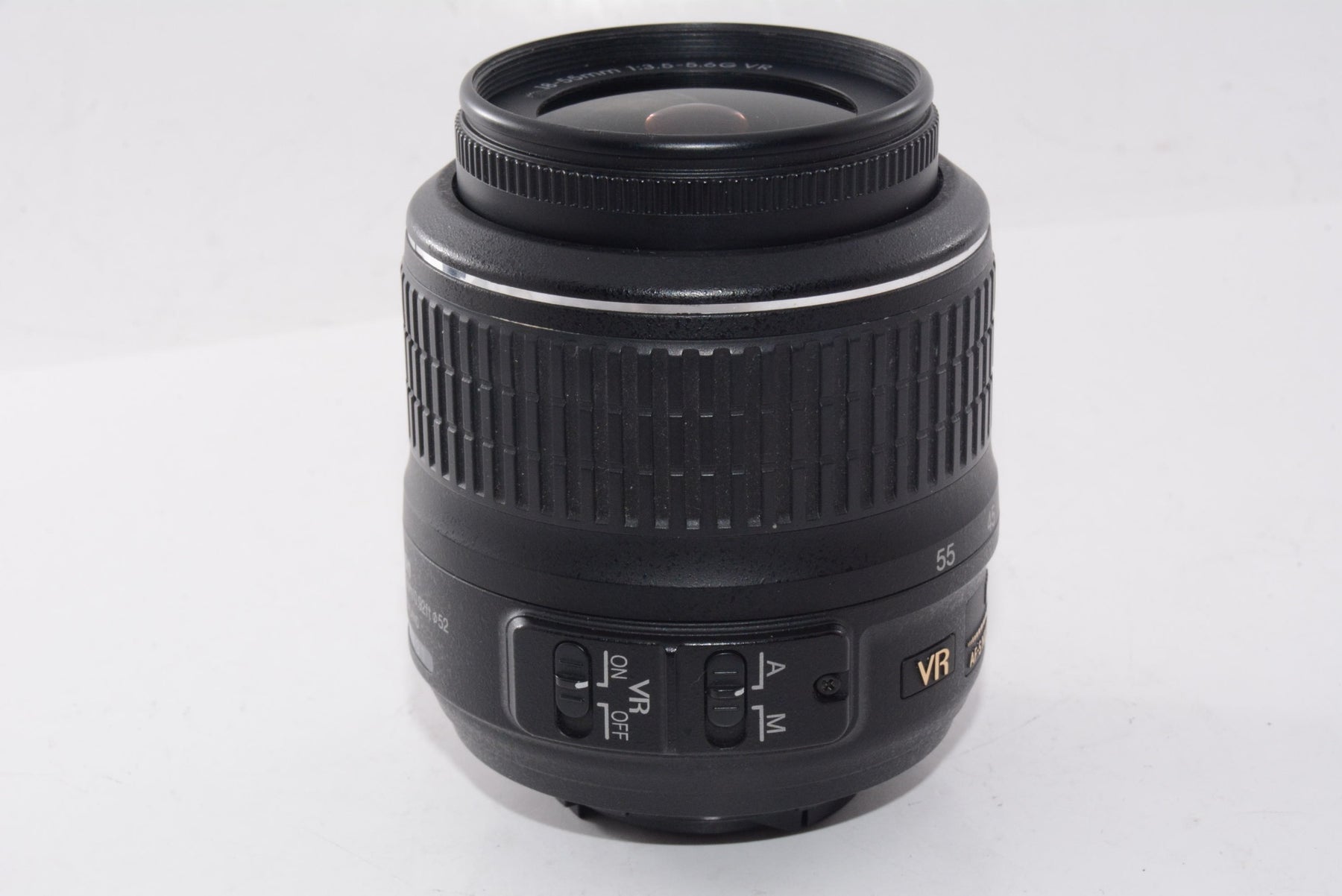 【外観並級】Nikon 標準ズームレンズ AF-S DX NIKKOR 18-55mm f/3.5-5.6G VR