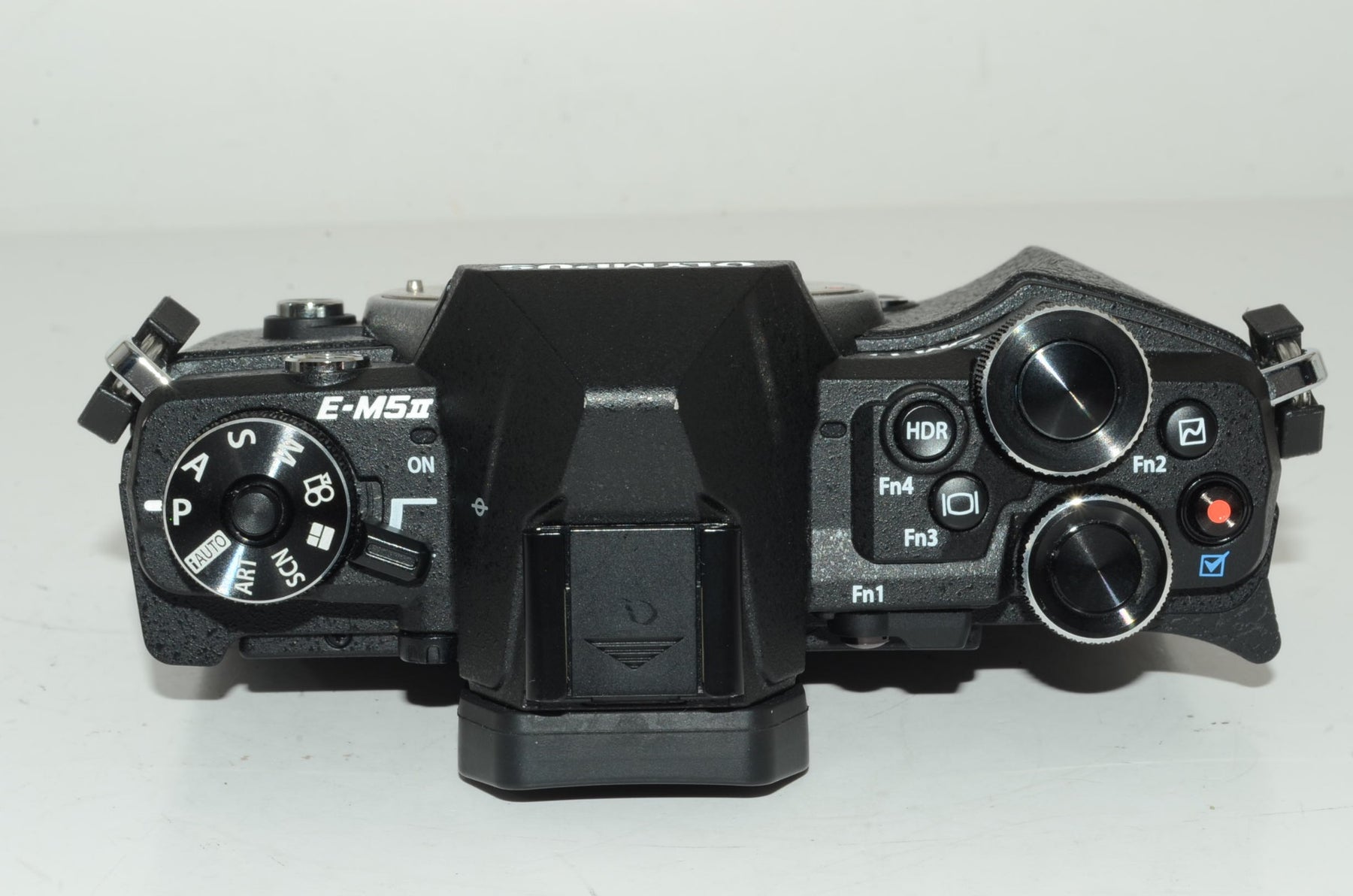 【外観特上級】OLYMPUS ミラーレス一眼 OM-D E-M5 MarkII ボディー ブラック E-M5 MarkIIBody BLK
