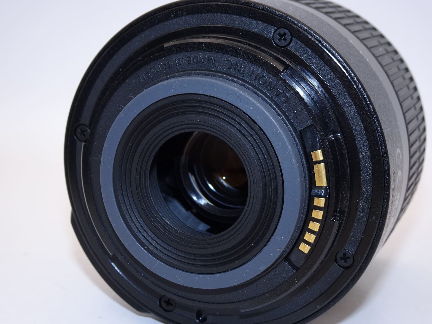 【外観特上級】Canon 標準ズームレンズ EF-S18-55mm F3.5-5.6 IS