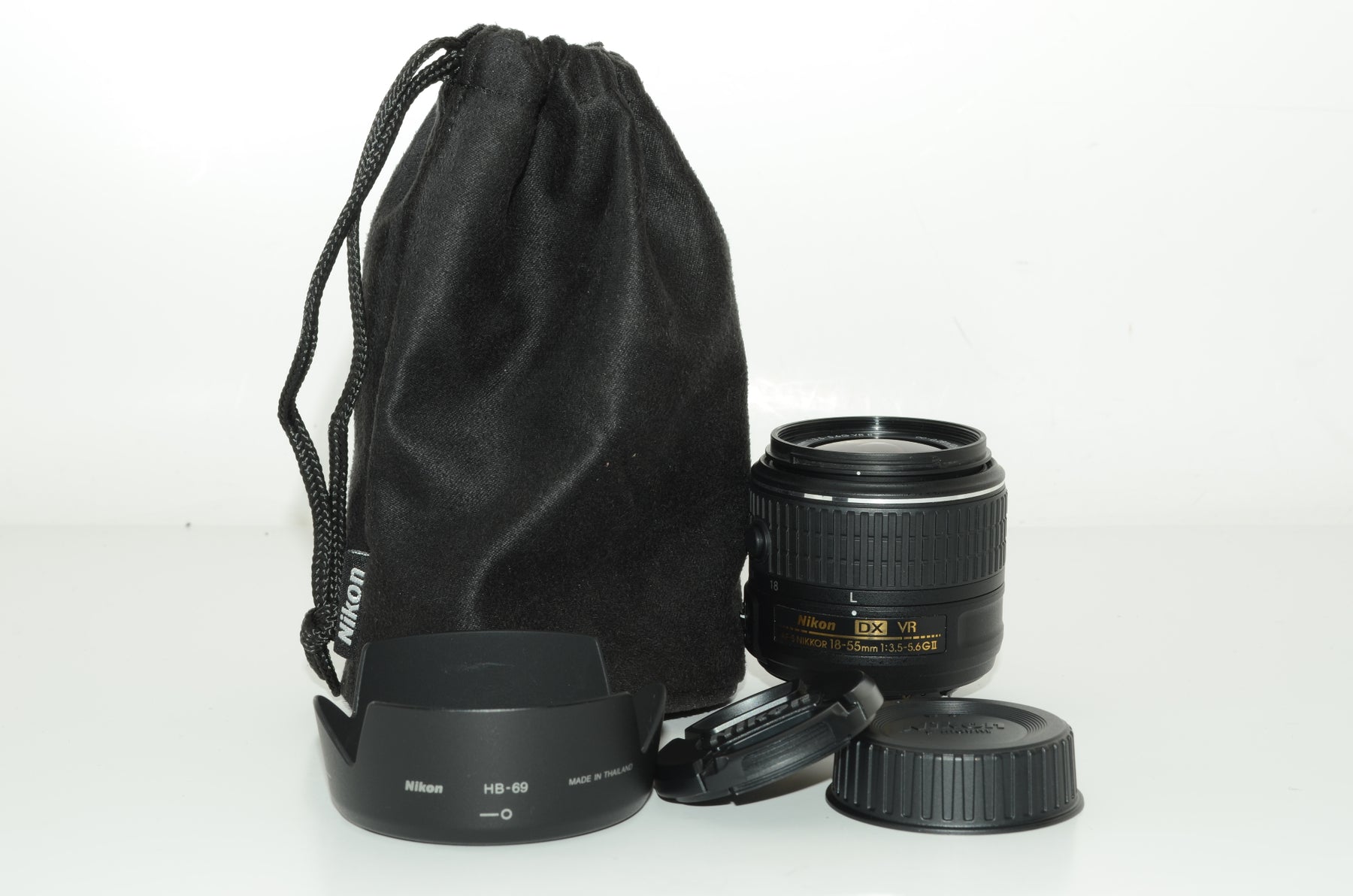 【外観特上級】Nikon 標準ズームレンズ AF-S DX NIKKOR 18-55mm f/3.5-5.6G VR II