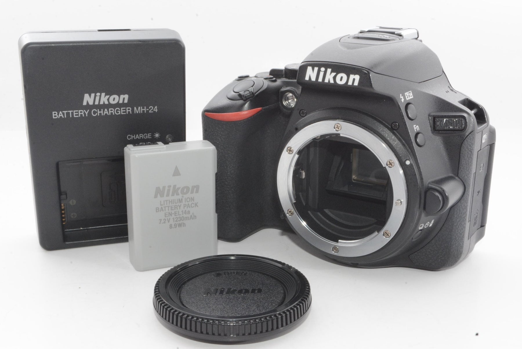 【外観特上級】Nikon デジタル一眼レフカメラ D5500 ボディー ブラック D5500BK