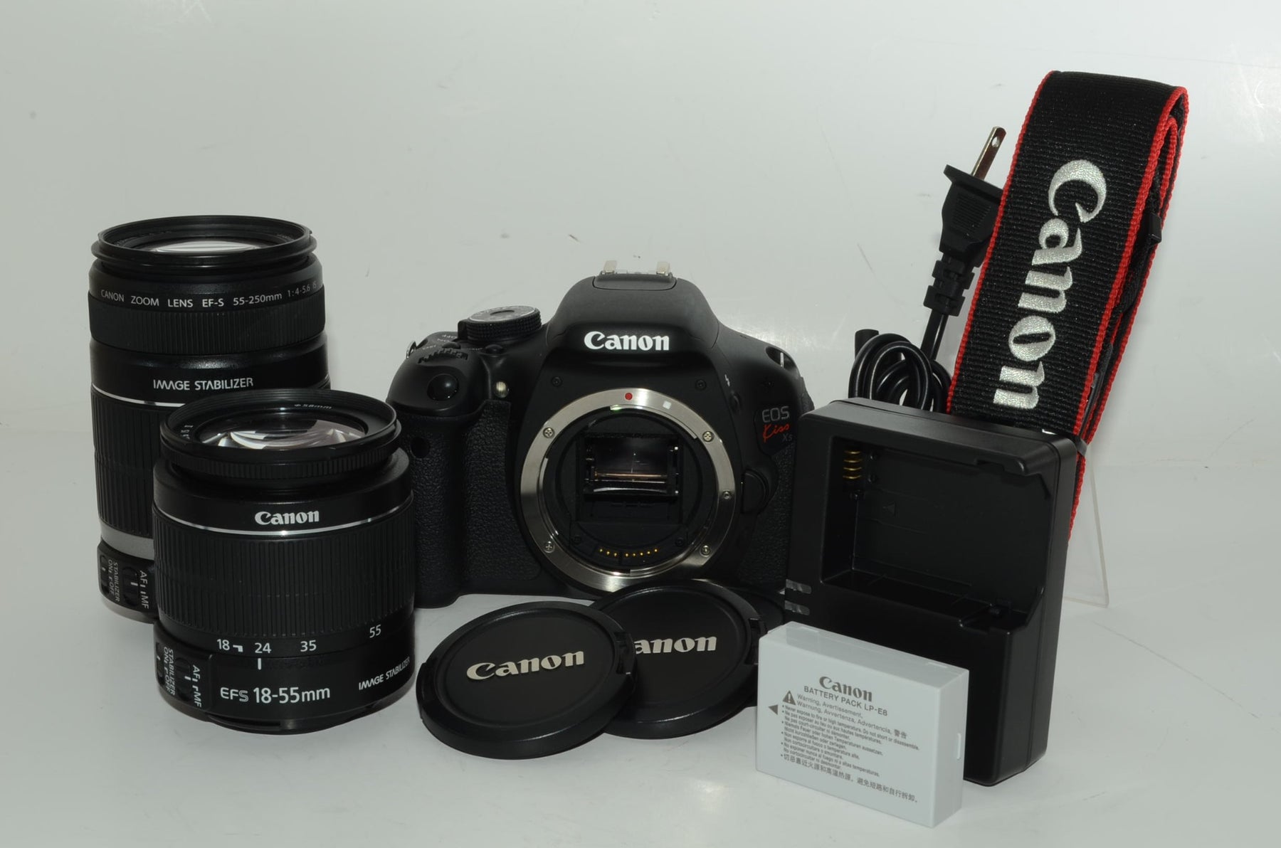 【外観特上級】Canon デジタル一眼レフカメラ EOS Kiss X5 ダブルズームキット
