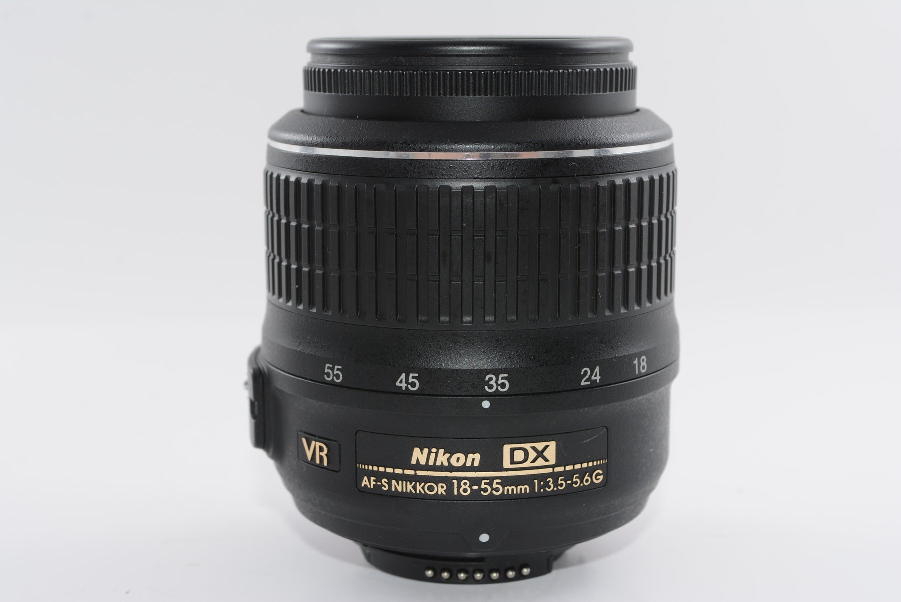 【外観特上級】Nikon 標準ズームレンズ AF-S DX NIKKOR 18-55mm f3.5-5.6G VR