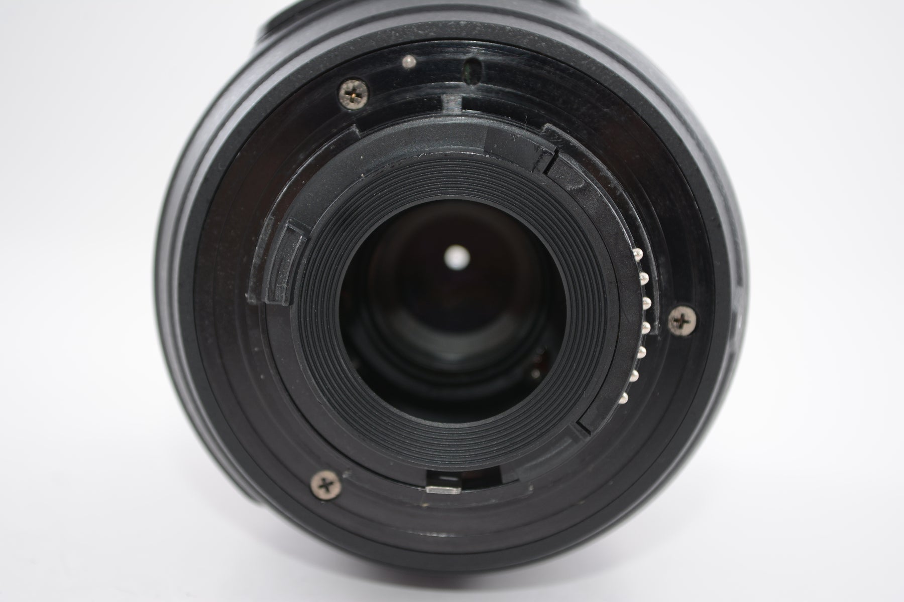 【外観特上級】Nikon デジタル一眼レフカメラ D3200 レンズキット AF-S DX NIKKOR 18-55mm f/3.5-5.6G VR付属 レッド D3200LKRD