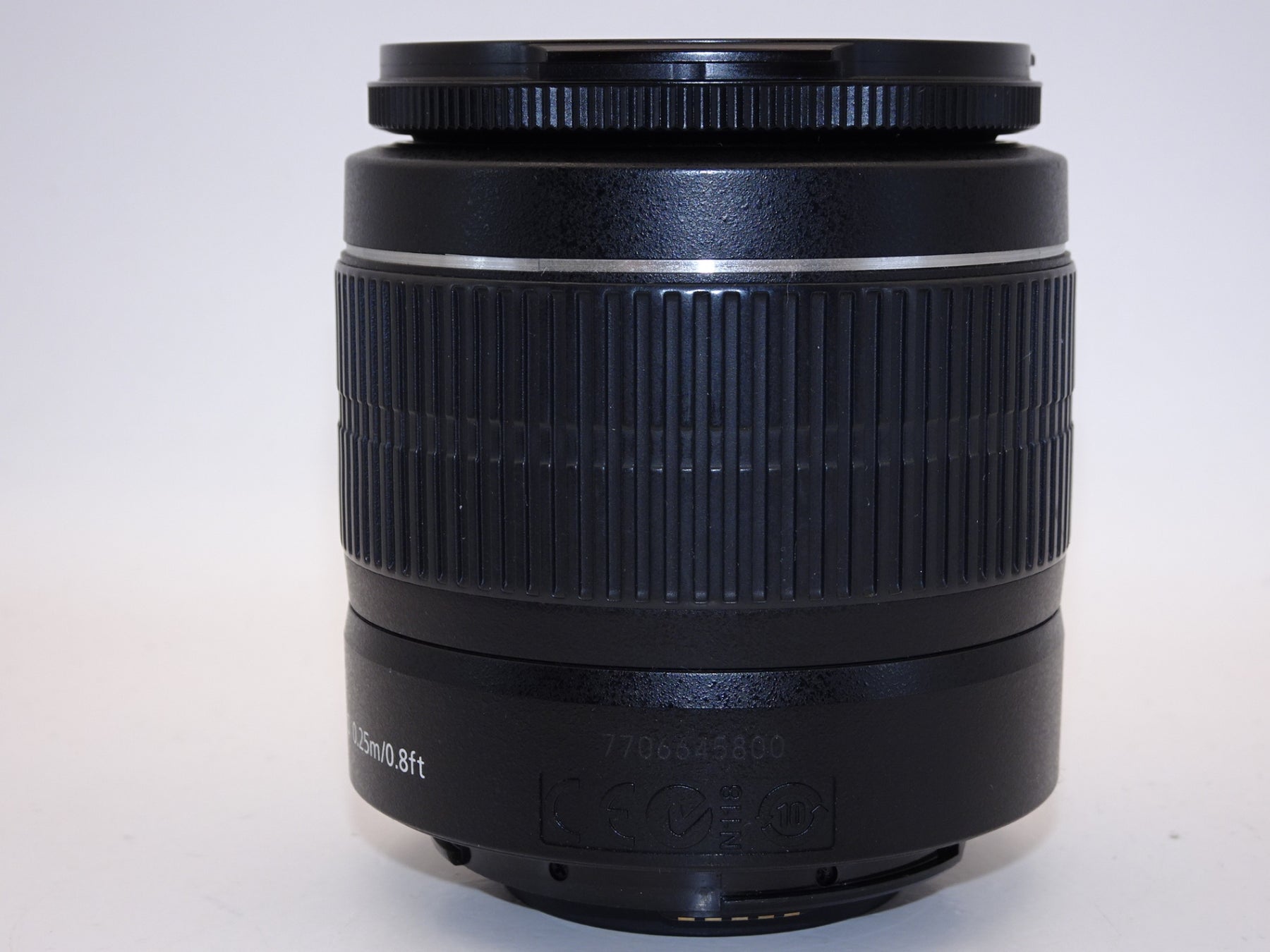 【外観特上級】Canon 標準ズームレンズ EF-S18-55mm F3.5-.5.6 IS II