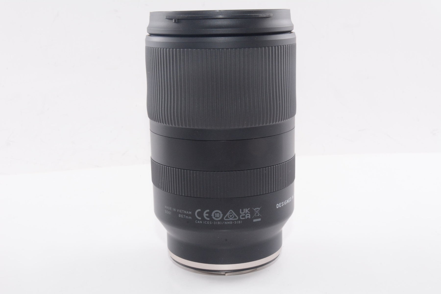 【外観並級】タムロン TAMRON 18-300mmF3.5-6.3DiⅢ-A VC VXD ソニーEマウント用【B061S】