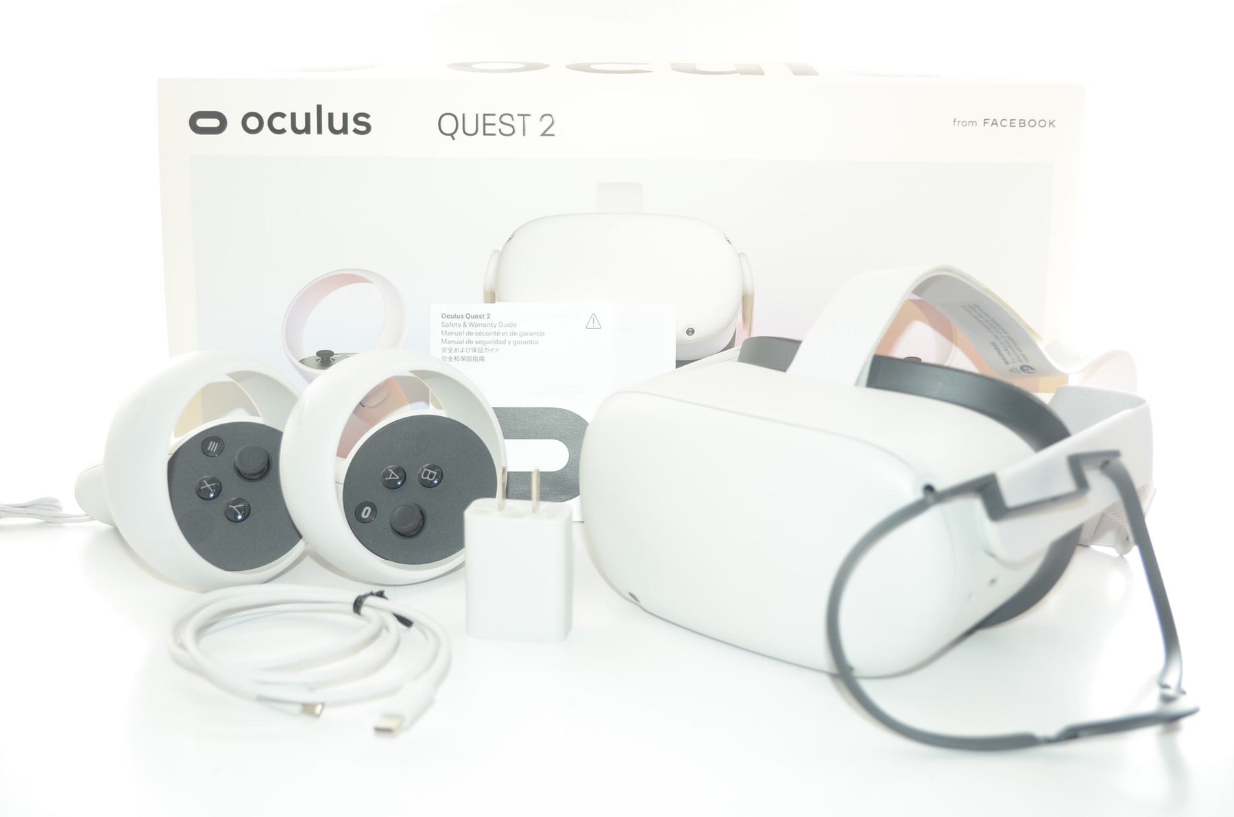 【外観特上級】Oculus Quest 2—完全ワイヤレスのオールインワンVRヘッドセット—64GB