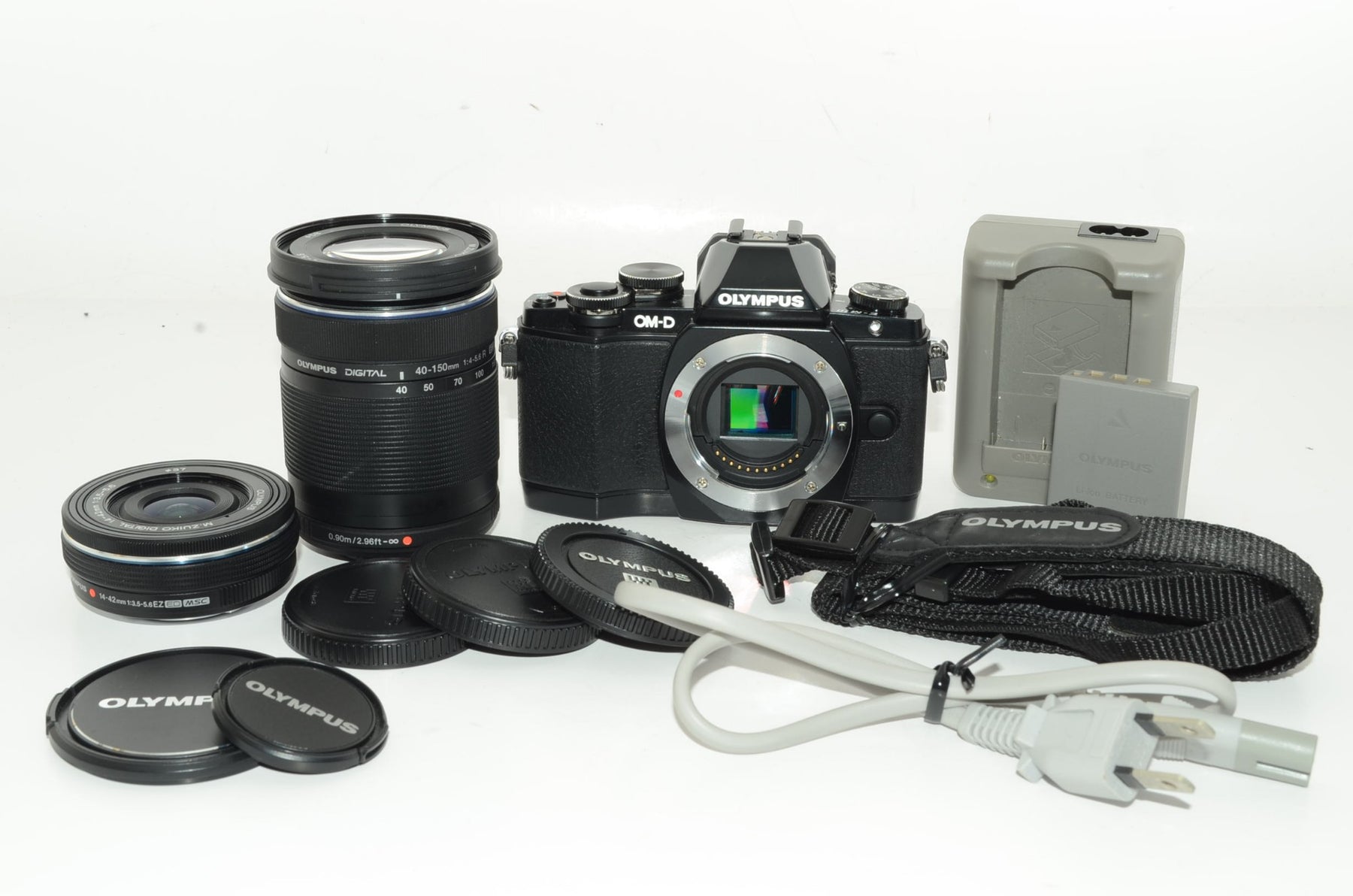 【外観並級】OLYMPUS OM-D E-M10 ダブルズームキット ブラック ミラーレス一眼 OM-D E-M10 DZKIT BLK