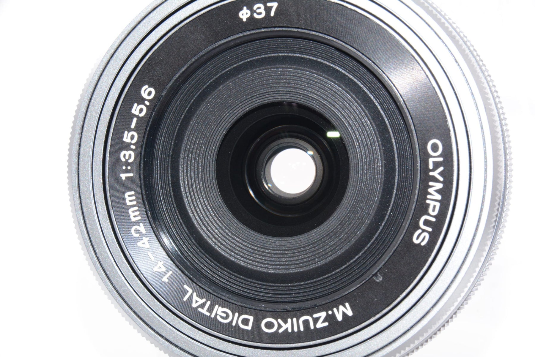 【外観特上級】OLYMPUS M.ZUIKO DIGITAL ED 14-42mm F3.5-5.6 EZ SLV