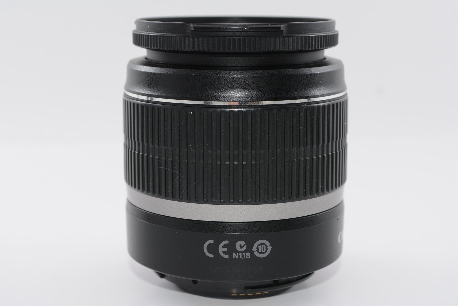 【外観特上級】Canon 標準ズームレンズ EF-S18-55mm F3.5-5.6 IS