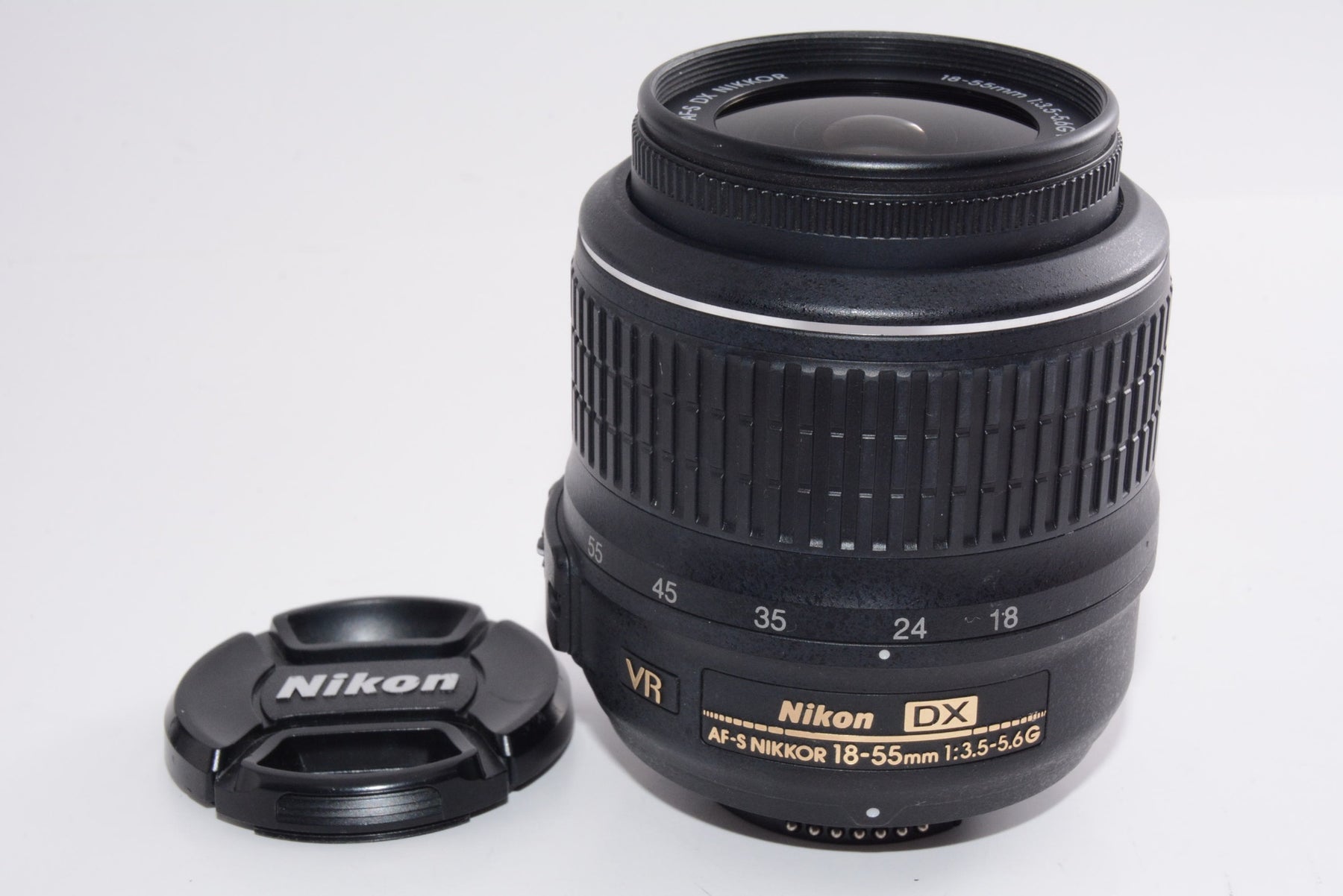 【外観特上級】Nikon 標準ズームレンズ AF-S DX NIKKOR 18-55mm f3.5-5.6G VR