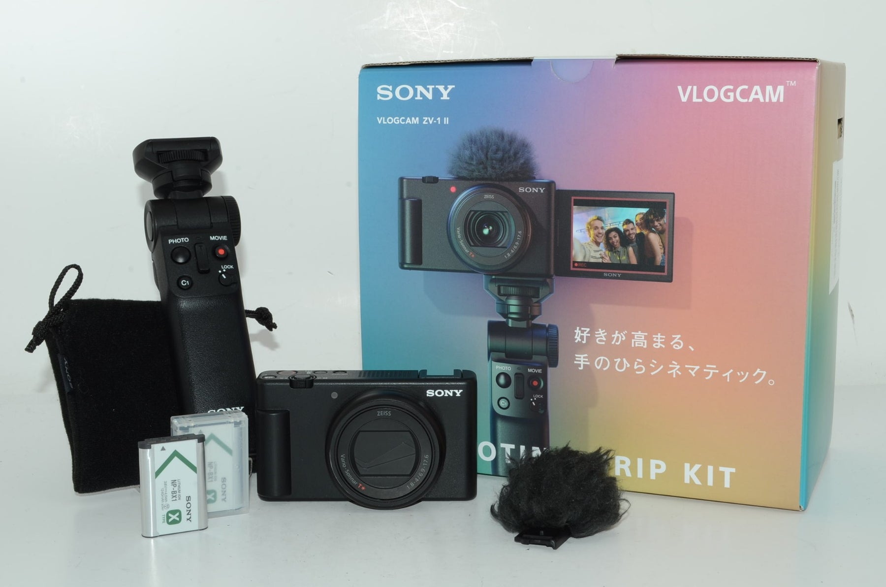 【外観特上級】ソニー/Vlog用カメラ/VLOGCAM/デジタルカメラ/ZV-1M2 / シューティンググリップキット(同梱グリップ:GP-VPT2BTブラック、バッテリーパック+1個)