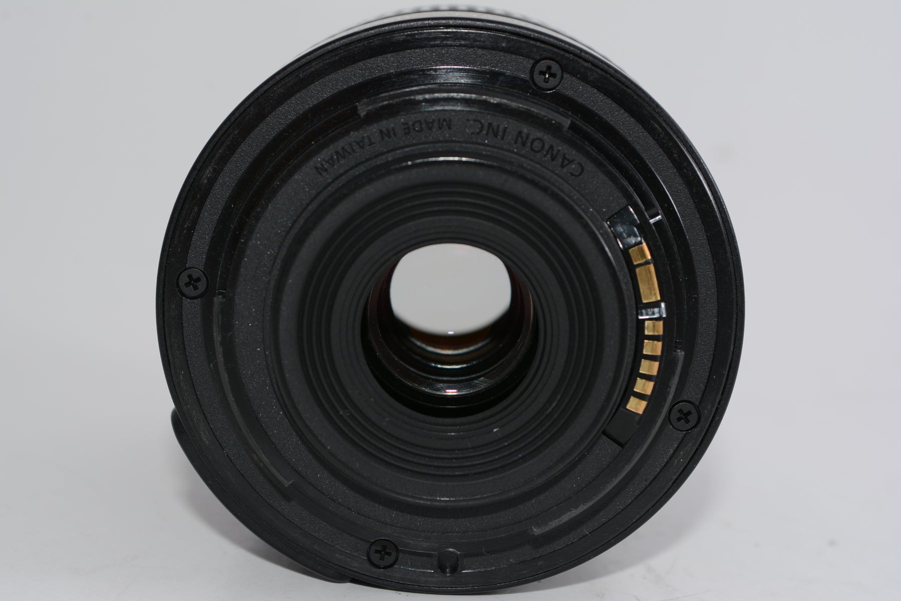 【外観並級】Canon 標準ズームレンズ EF-S18-55mm F3.5-.5.6 IS II