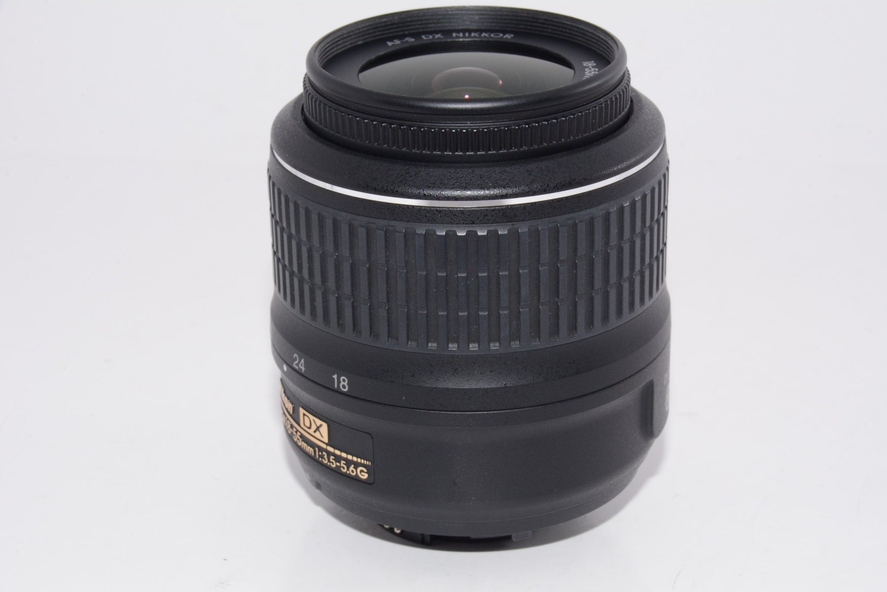 【外観並級】Nikon 標準ズームレンズ AF-S DX NIKKOR 18-55mm f3.5-5.6G VR