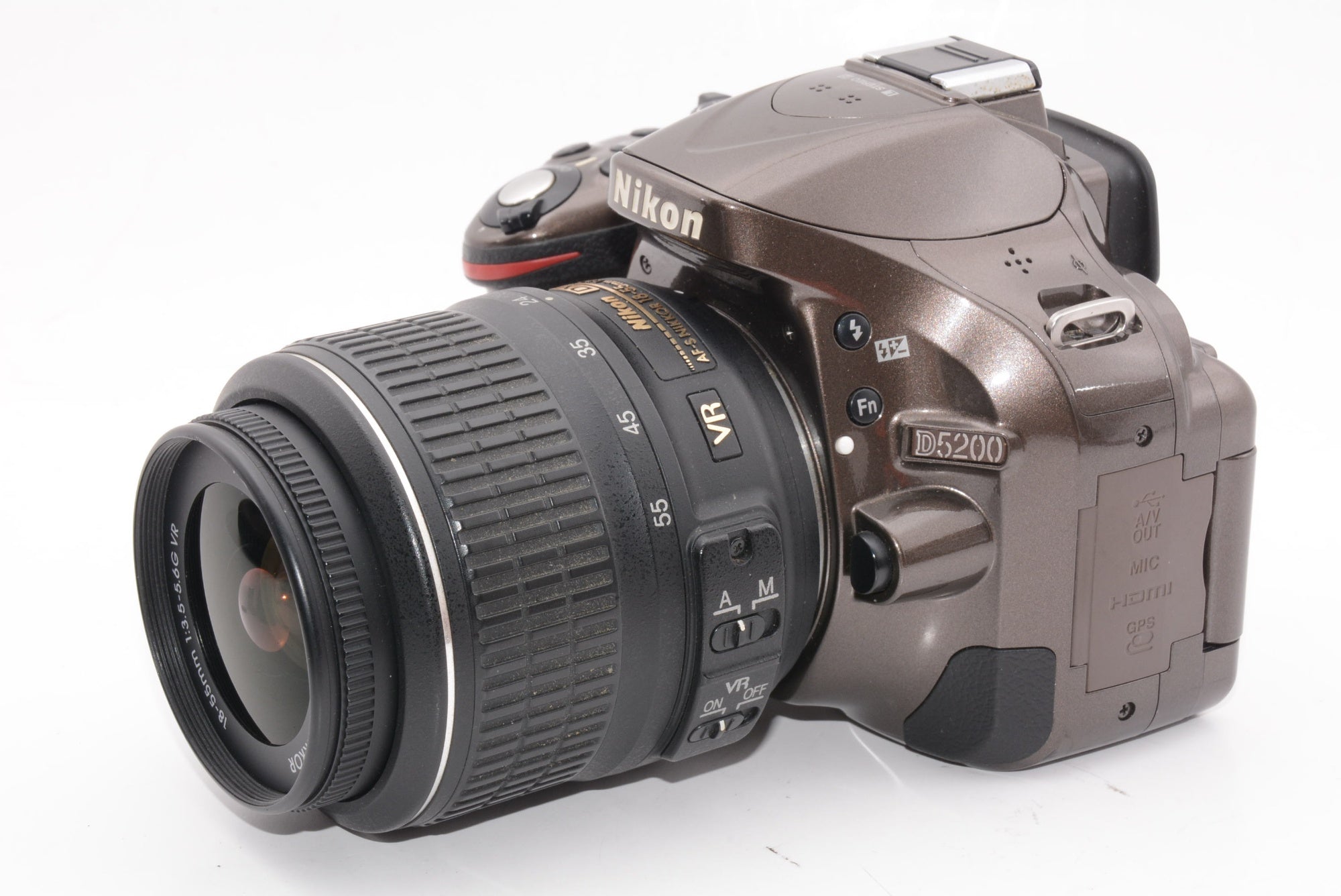 Nikon D5200 デジタル一眼レフカメラ デジタル一眼レフカメラ「D5200」を12月15日（土）から発売開始