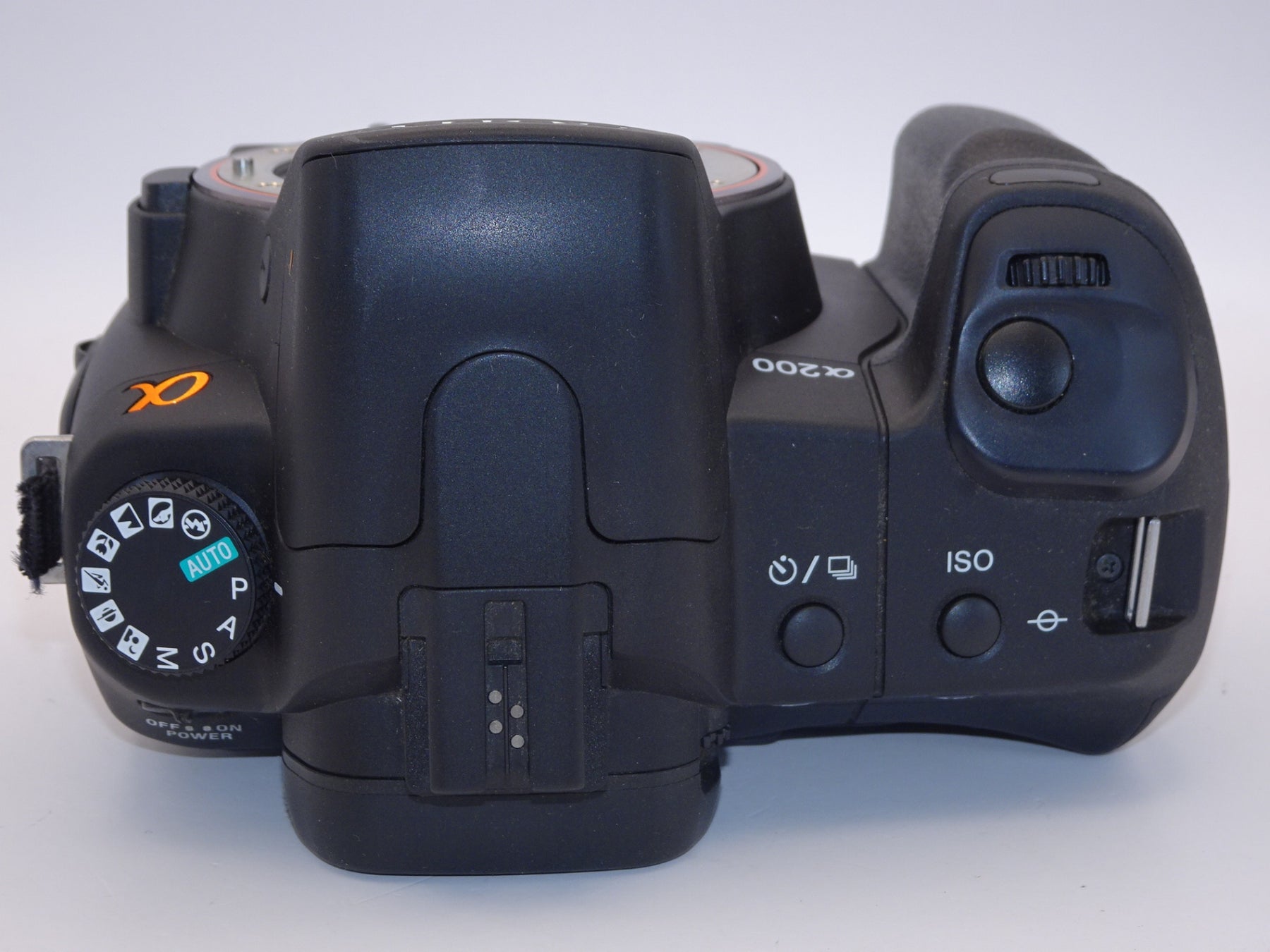 【外観並級】ソニー SONY デジタル一眼レフカメラ α200 ボディ DSLR-A200