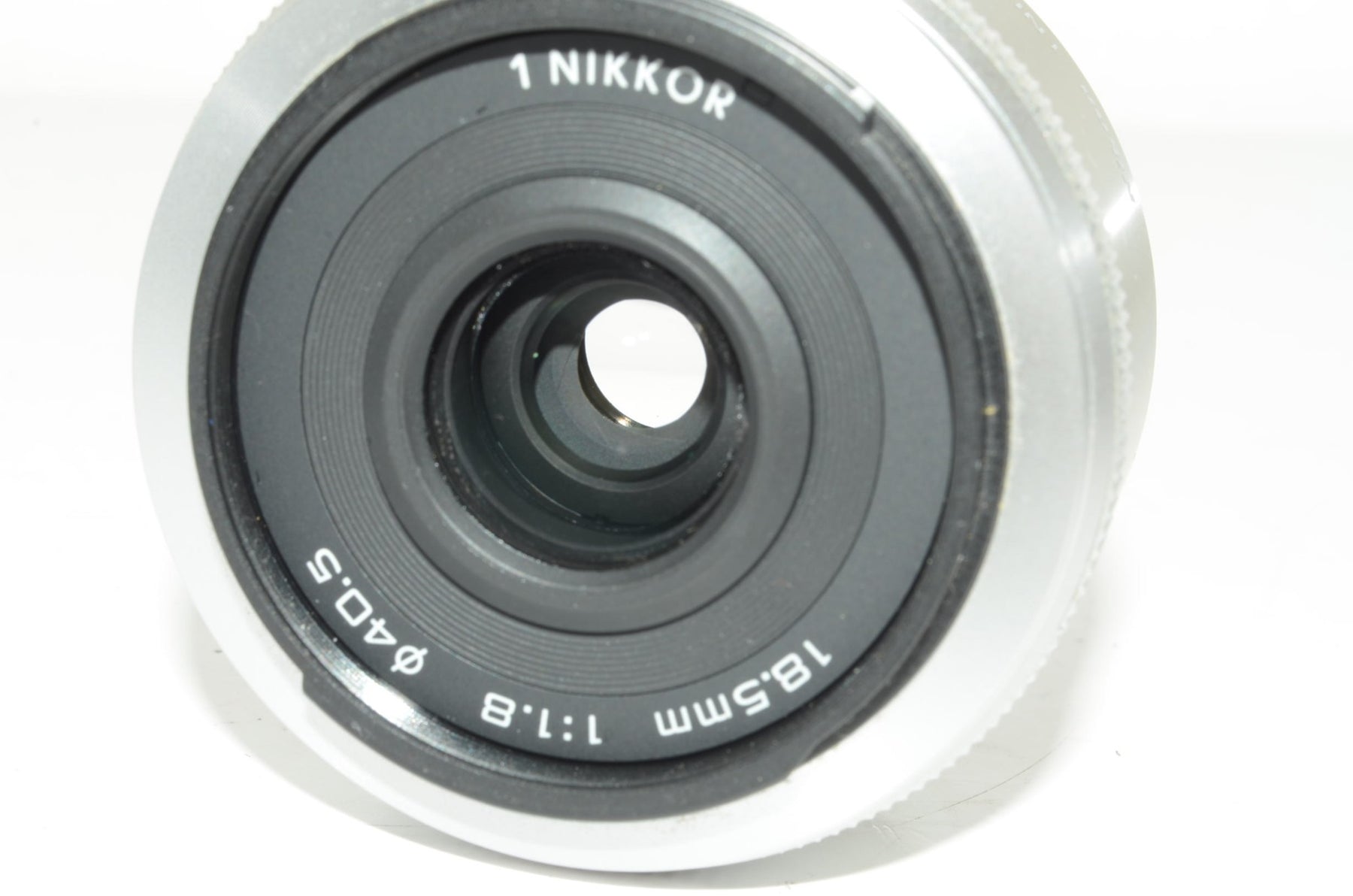 【外観特上級】Nikon 単焦点レンズ 1 NIKKOR 18.5mm f/1.8 シルバー ニコンCXフォーマット専用
