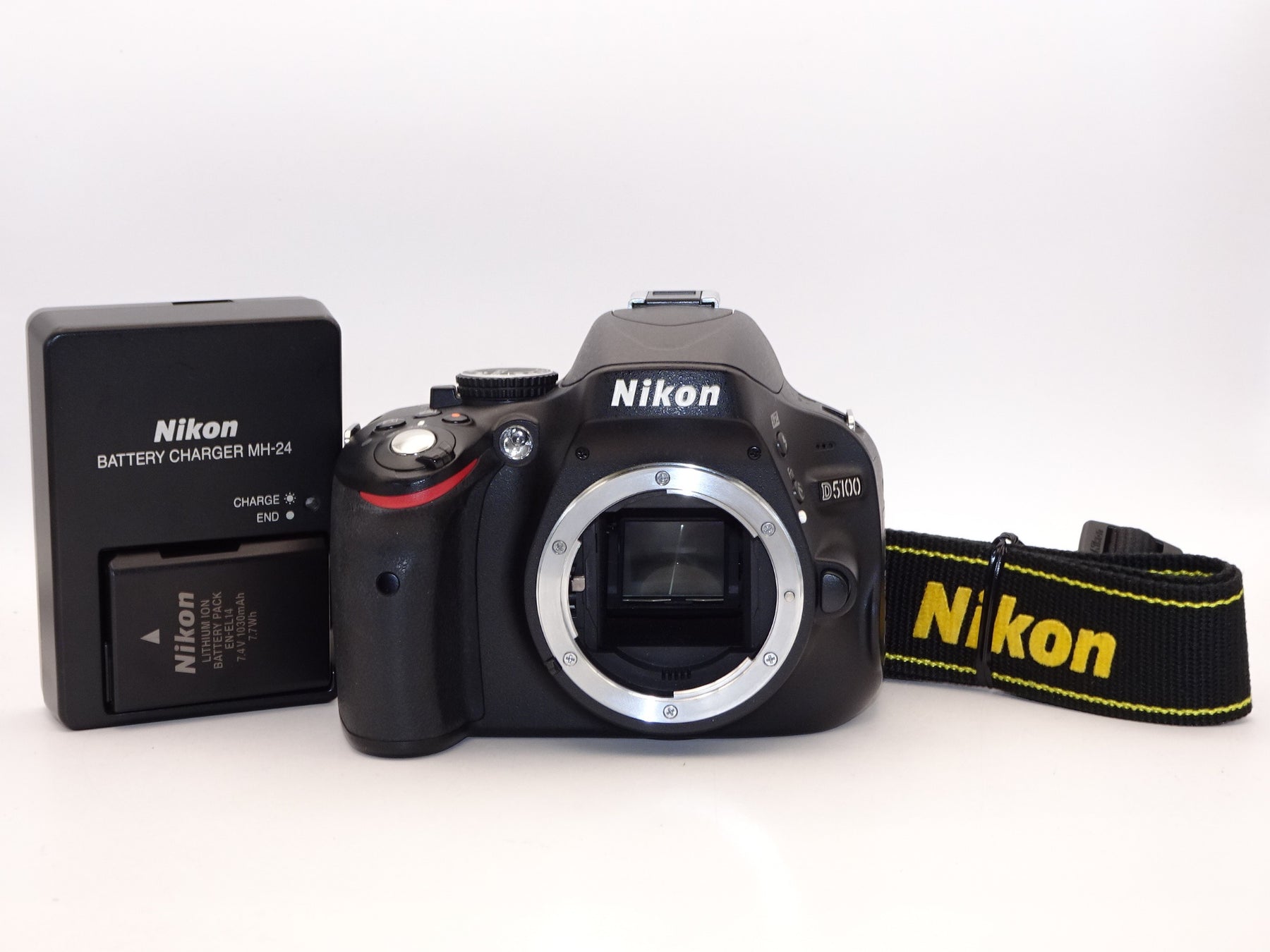 【外観並級】Nikon デジタル一眼レフカメラ D5100 ボディ