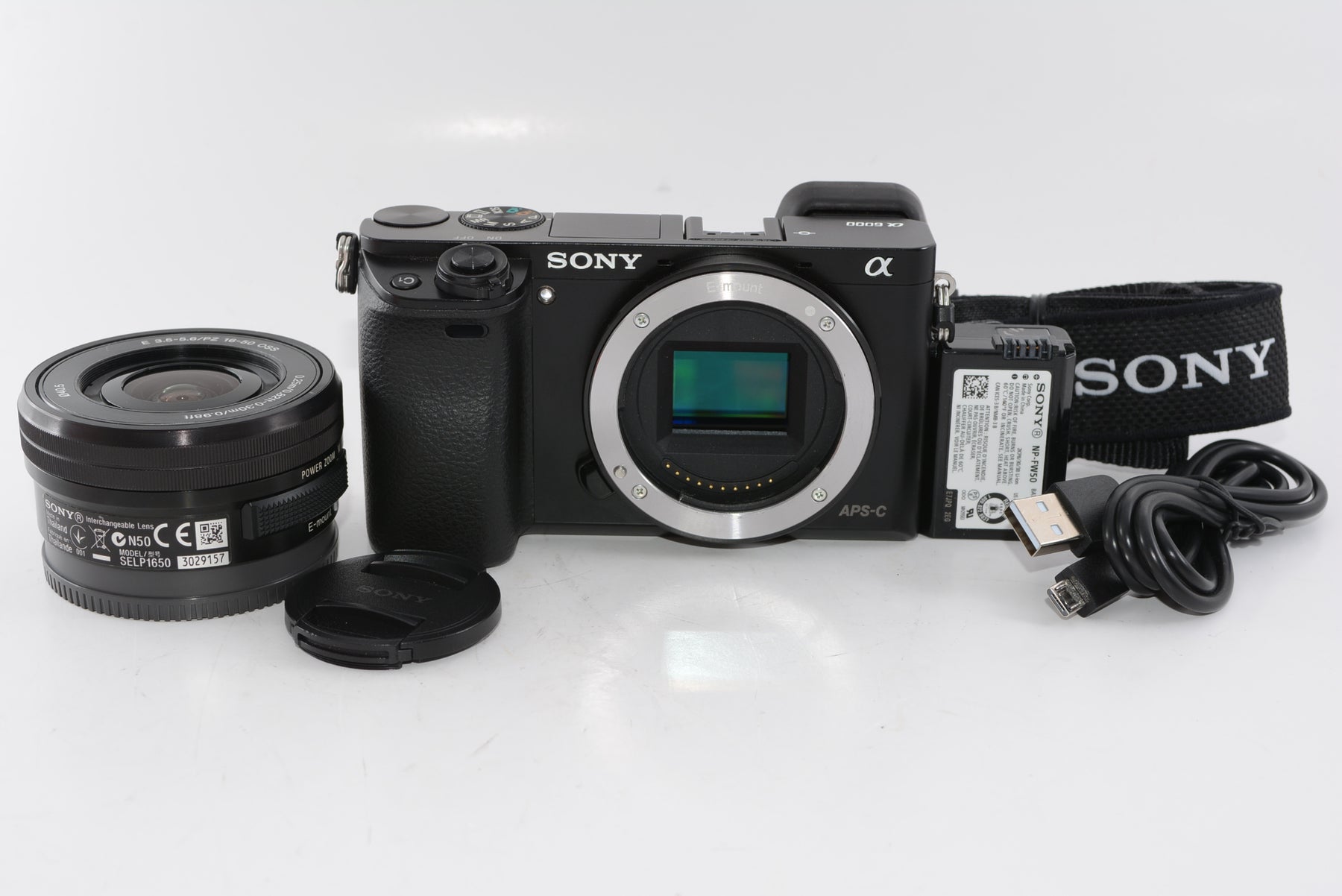 【外観並級】SONY ミラーレス一眼 α6000 パワーズームレンズキット E PZ 16-50mm F3.5-5.6 OSS ブラック ILCE-6000L B