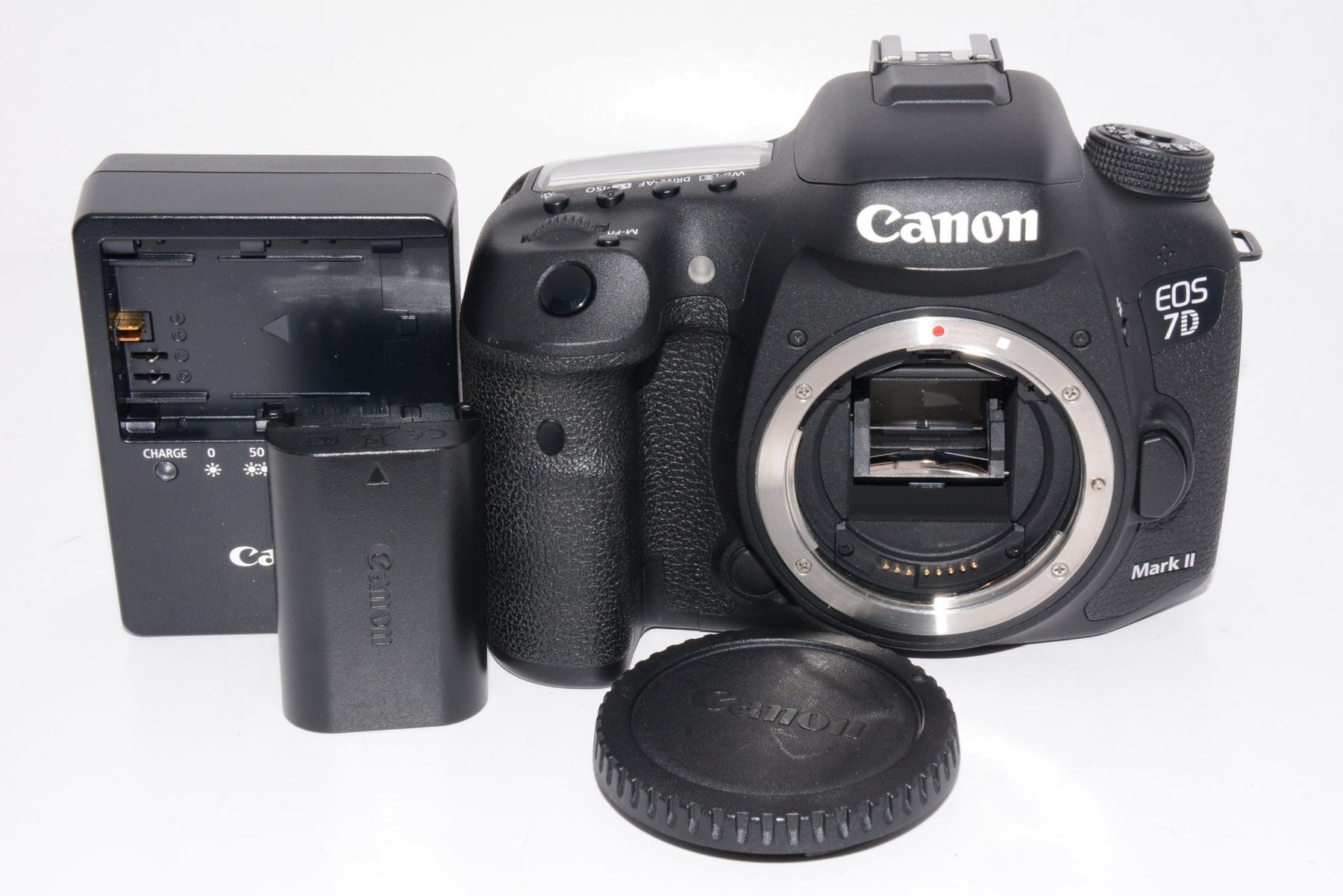 【外観特上級】Canon デジタル一眼レフカメラ EOS 7D Mark IIボディ EOS7DMK2