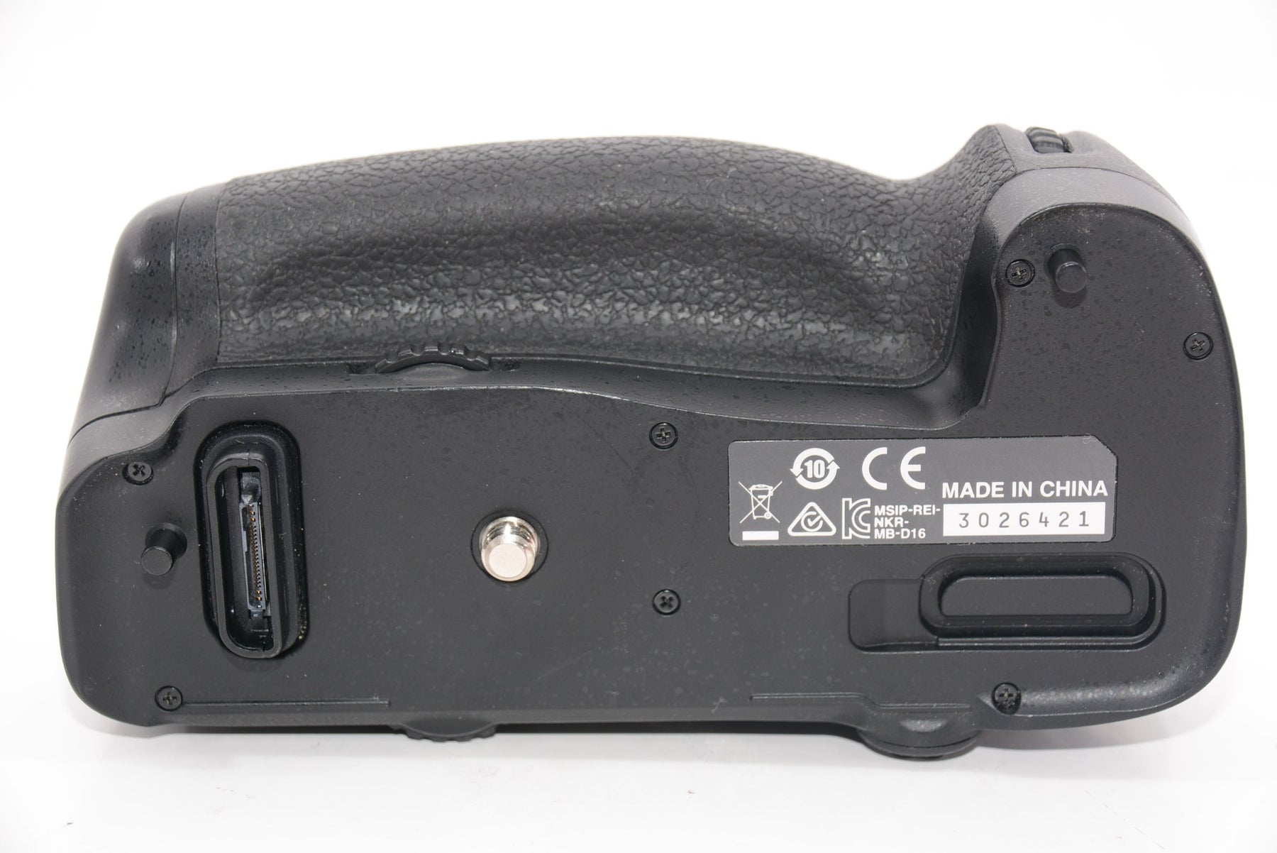 【外観特上級】Nikon マルチパワーバッテリーパック MB-D16