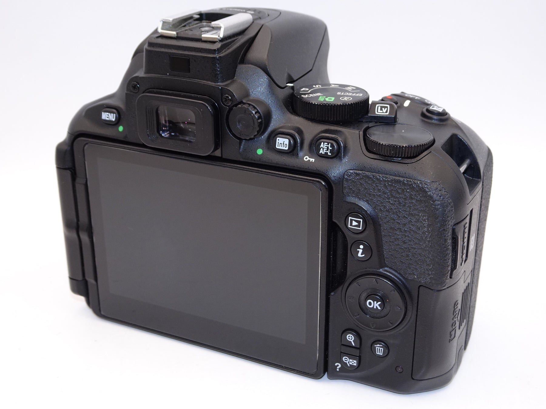 【外観並級】Nikon デジタル一眼レフカメラ D5600 ボディ