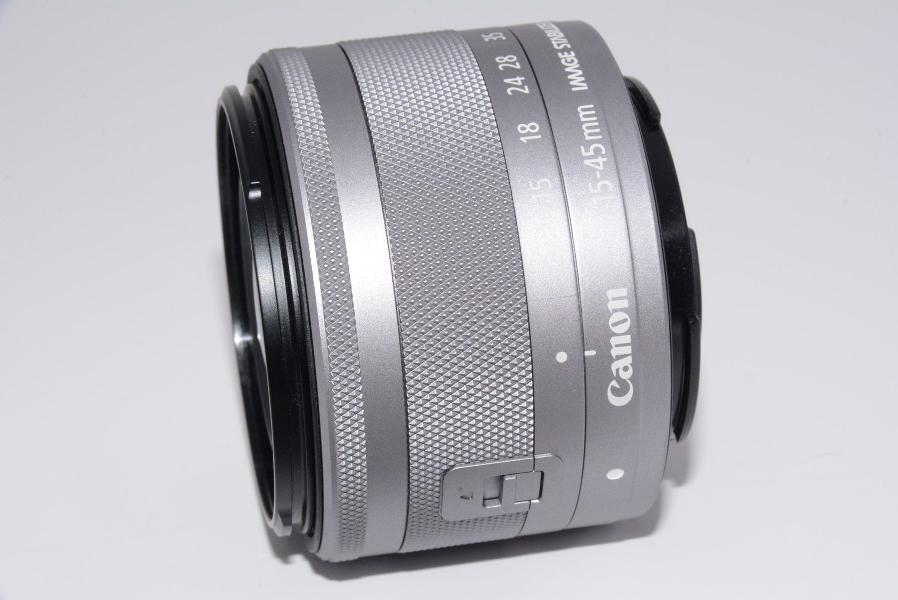 【外観特上級】Canon 標準ズームレンズ EF-M15-45mm F3.5-6.3IS STM(シルバー) ミラーレス一眼対応 EF-M15-45ISSTMSL