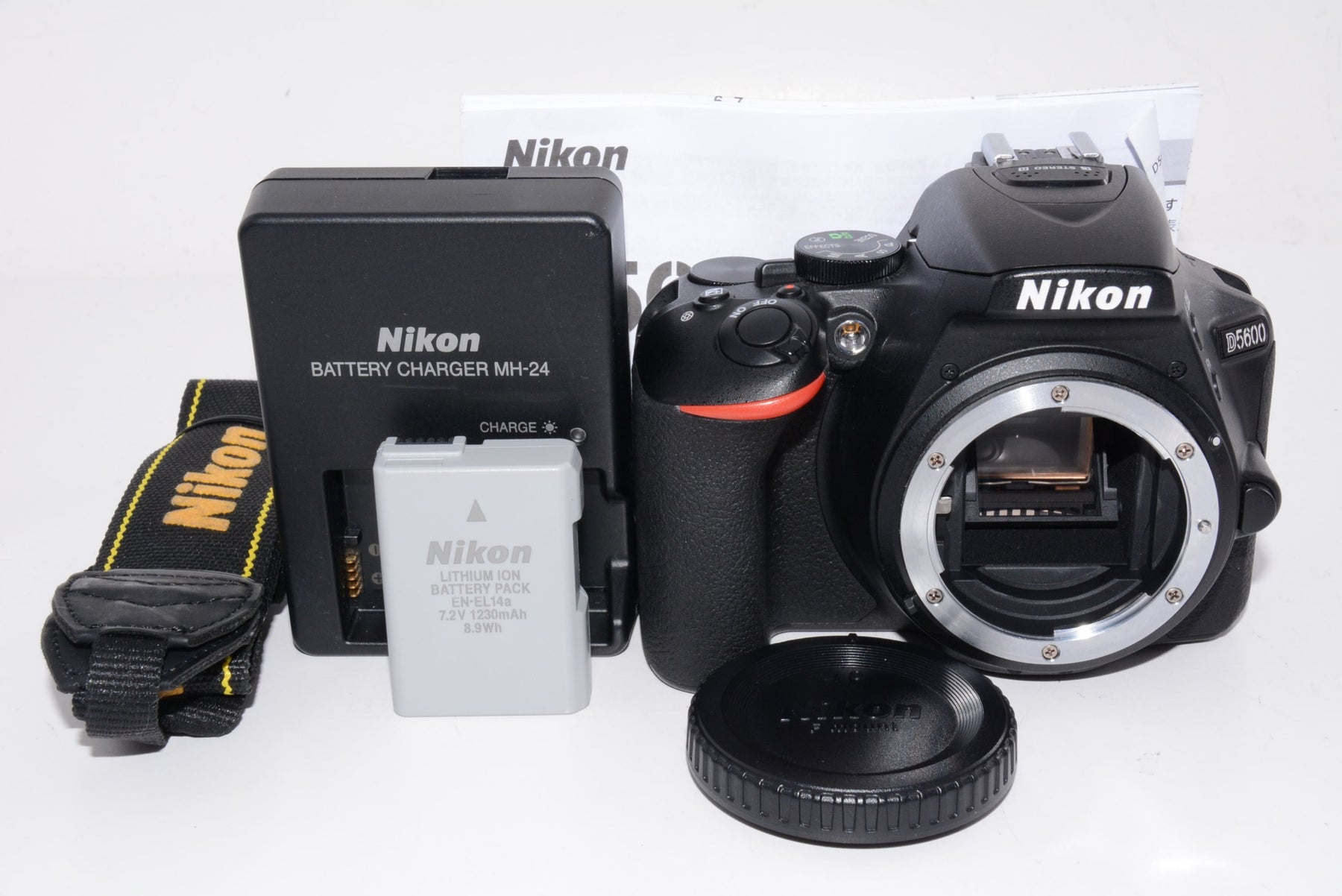 【外観特上級】Nikon デジタル一眼レフカメラ D5600 ボディ